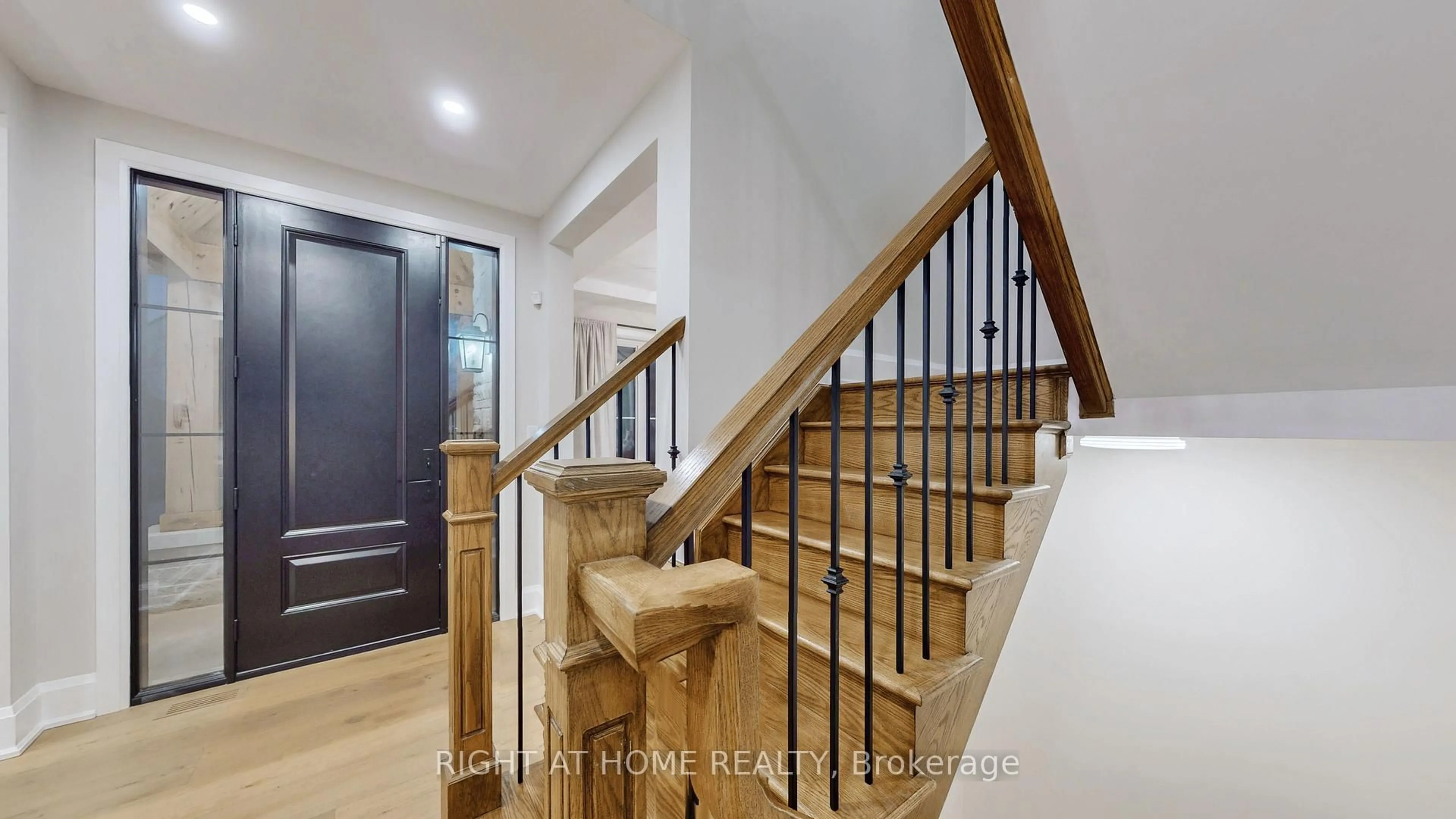 Unknown for 333 Silvana Cres, Burlington Ontario L7L 2X5