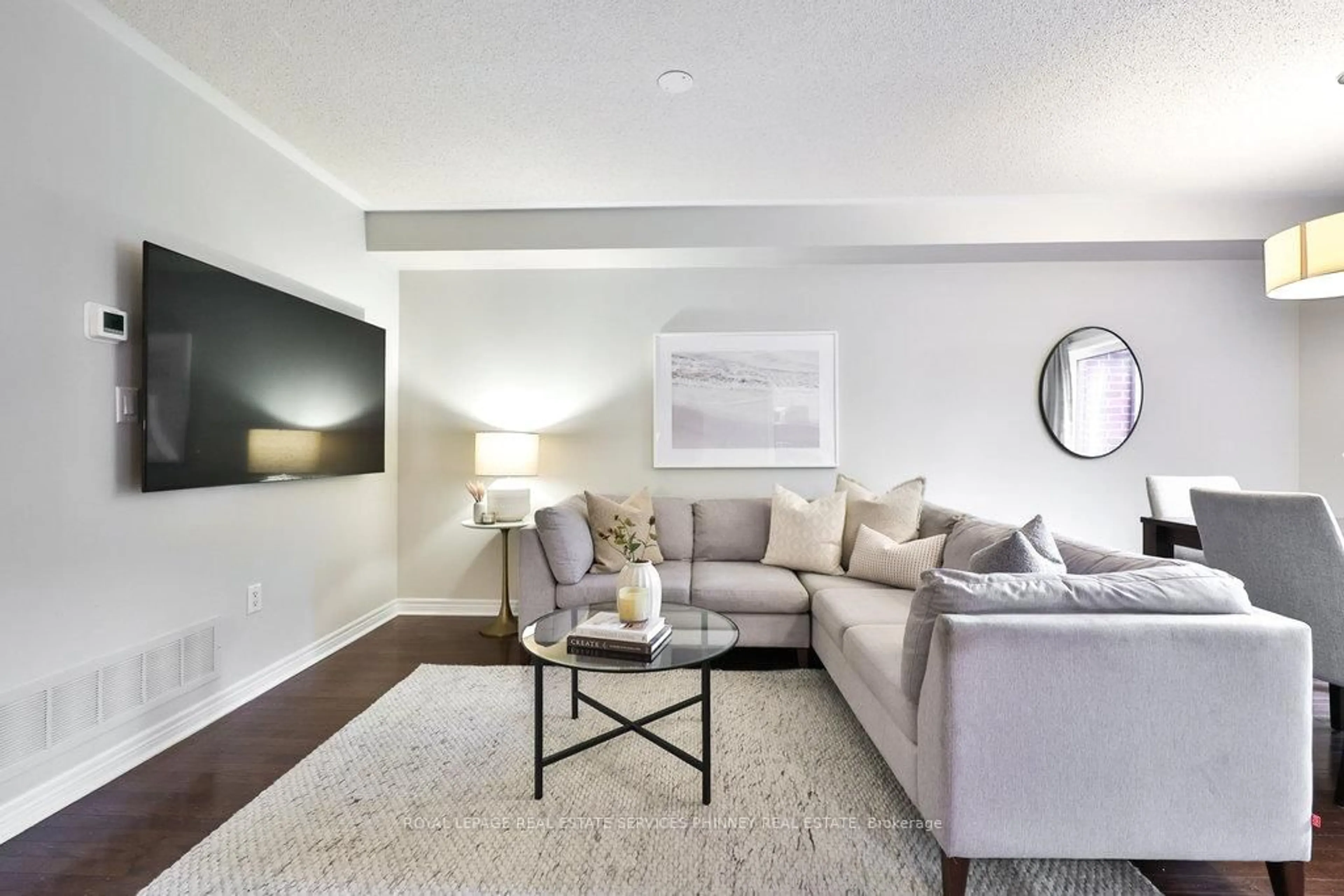 Living room with furniture, unknown for 2247 Hummingbird Way, Oakville Ontario L6M 3Z7