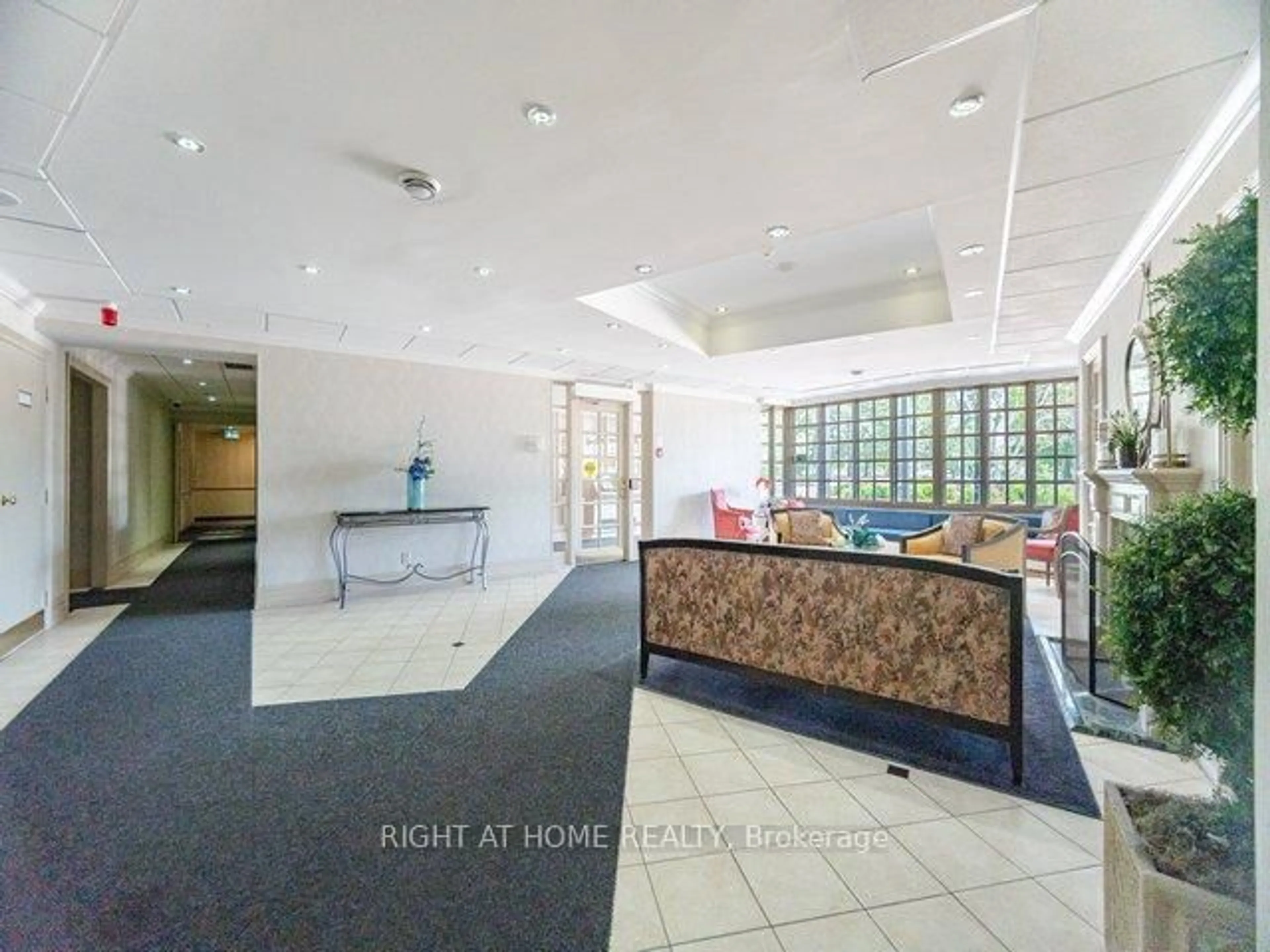 Lobby for 1360 Rathburn Rd #208, Mississauga Ontario L4W 4H4