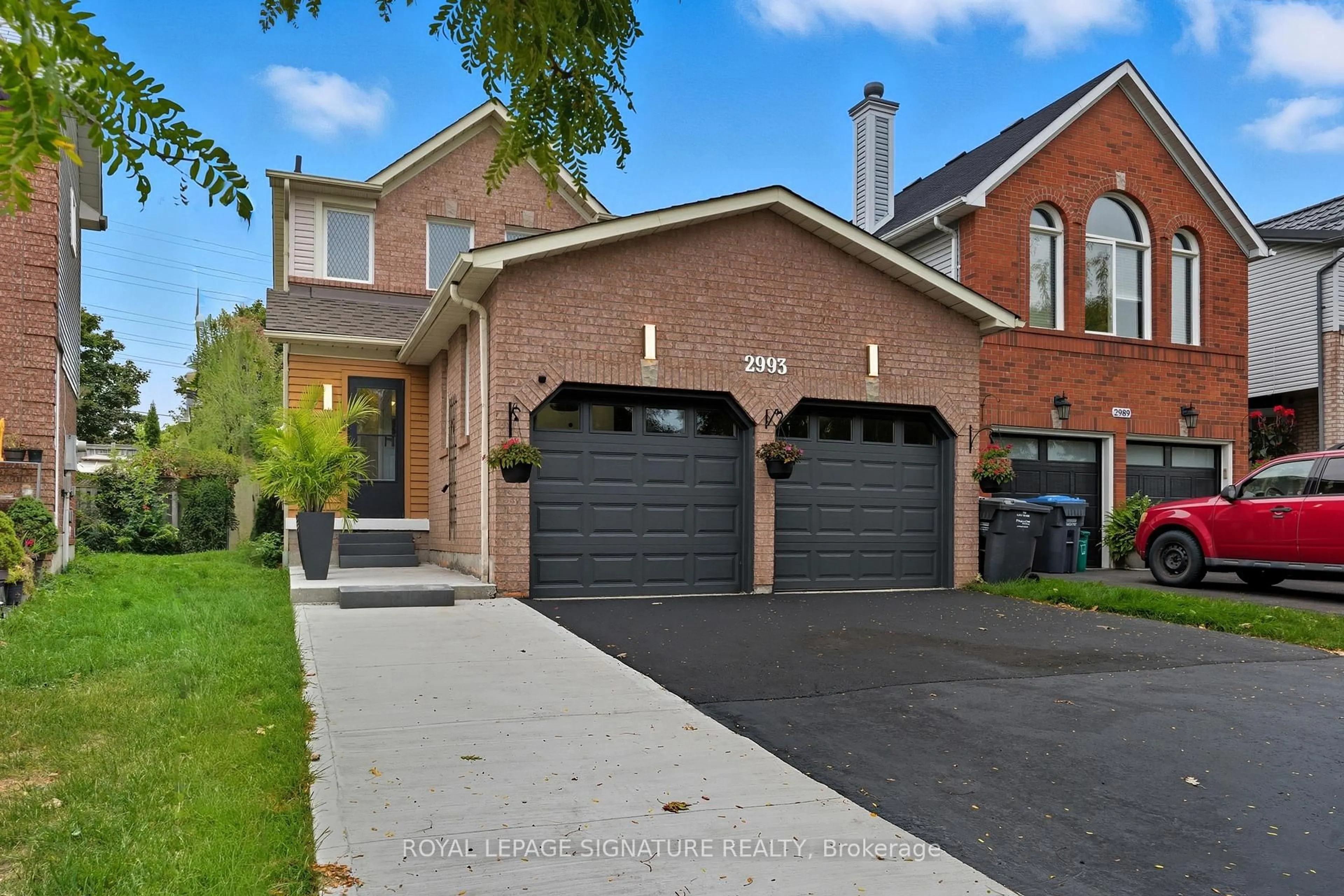 Home with brick exterior material, street for 2993 Gulfstream Way, Mississauga Ontario L5N 6J8
