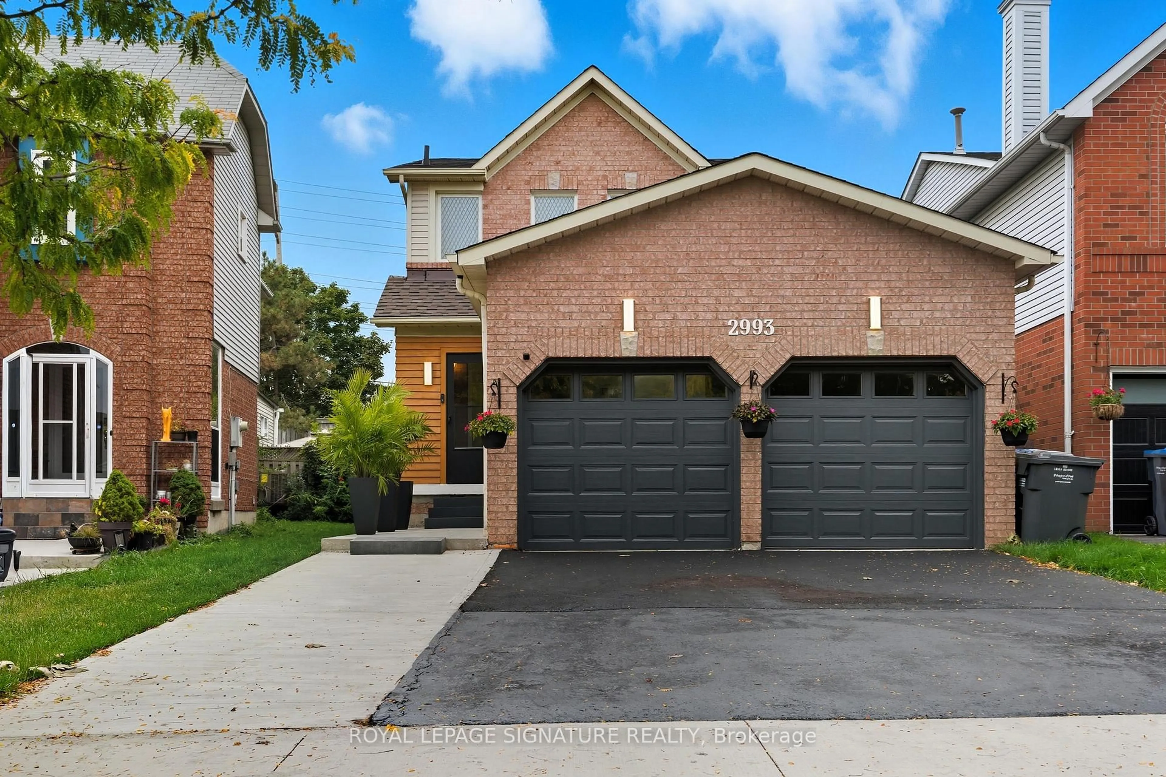 Home with brick exterior material, street for 2993 Gulfstream Way, Mississauga Ontario L5N 6J8