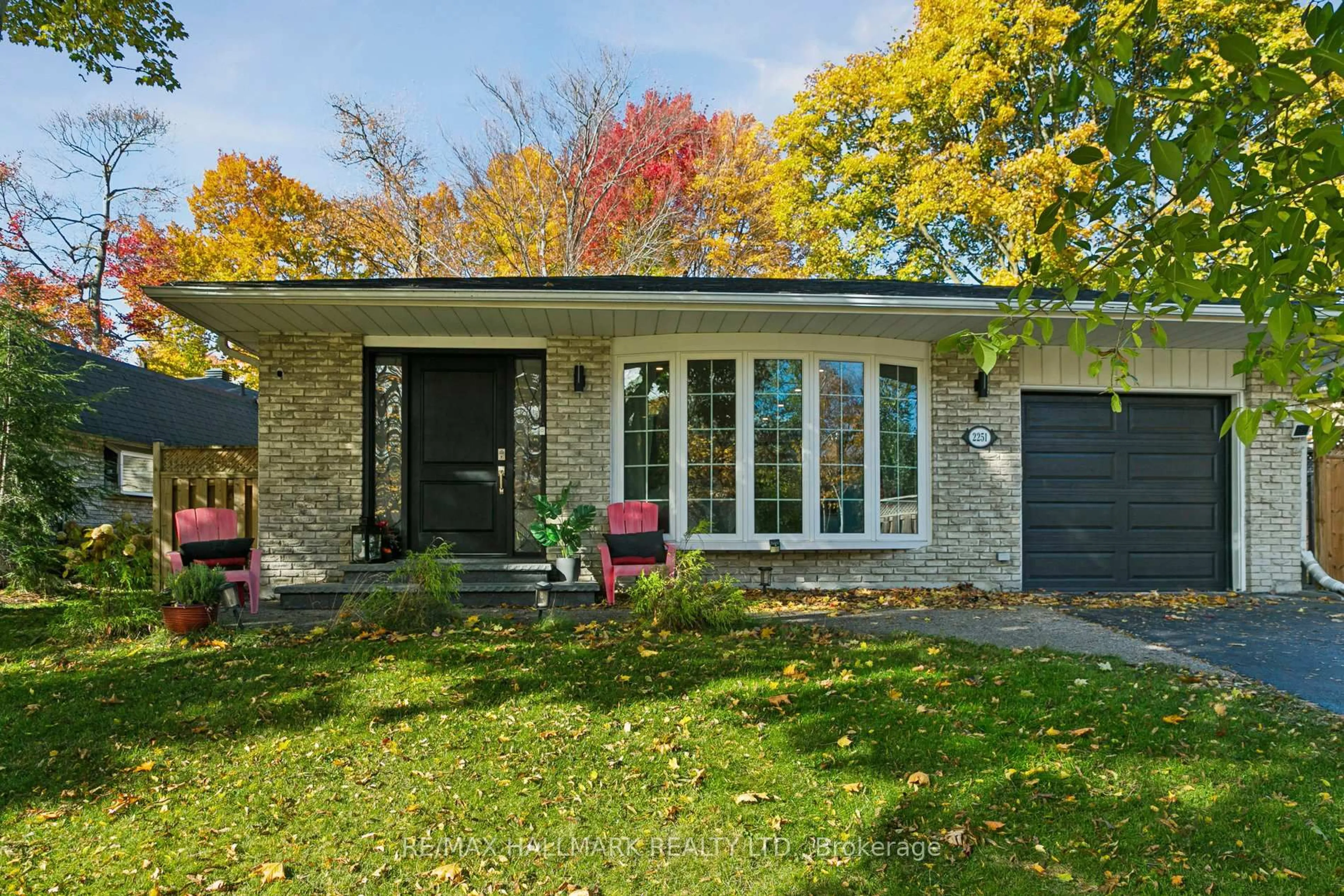 Home with brick exterior material, street for 2251 Carol Rd, Oakville Ontario L6J 5K9