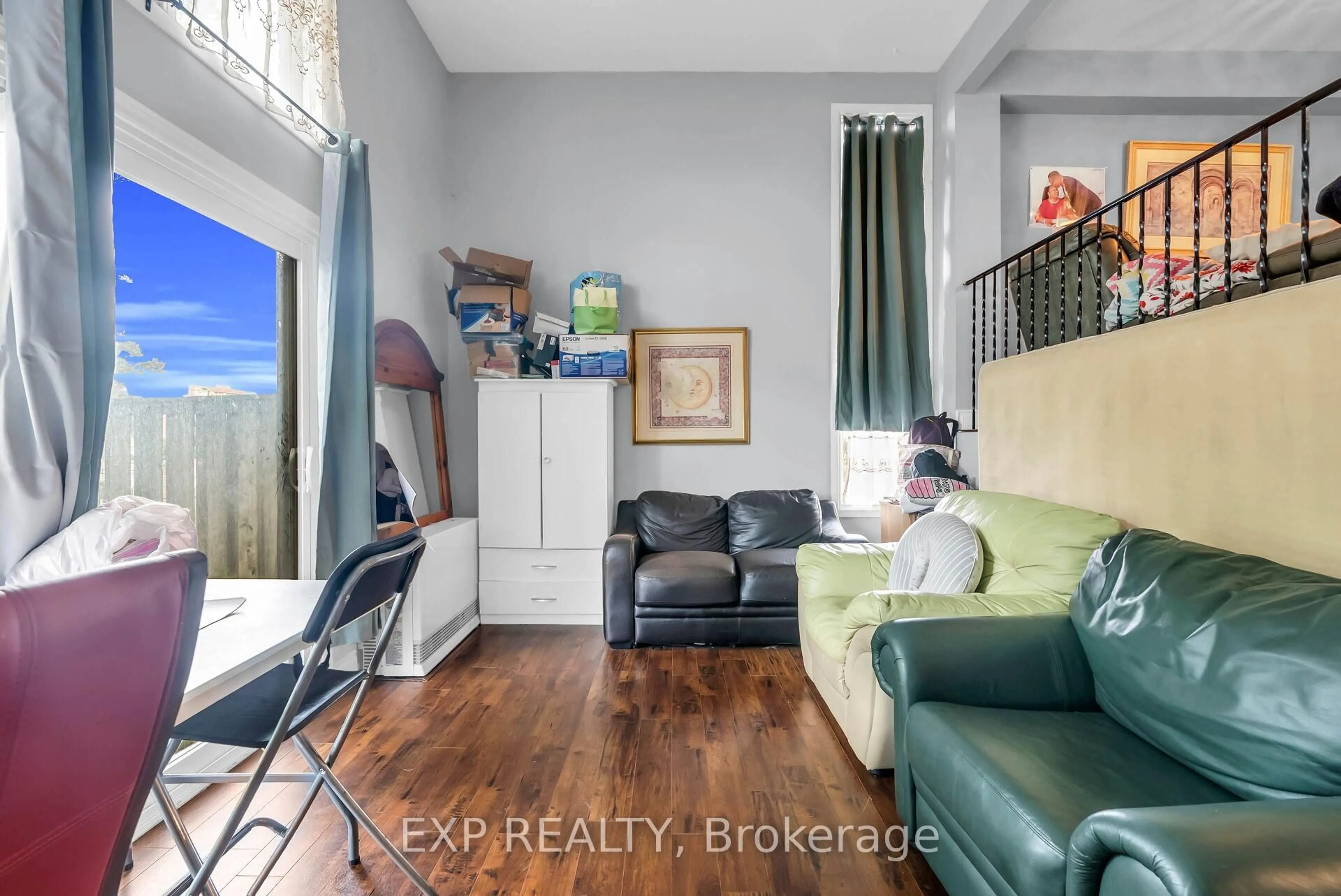 Unknown for 35 McCallum Crt, Brampton Ontario L6W 3M3