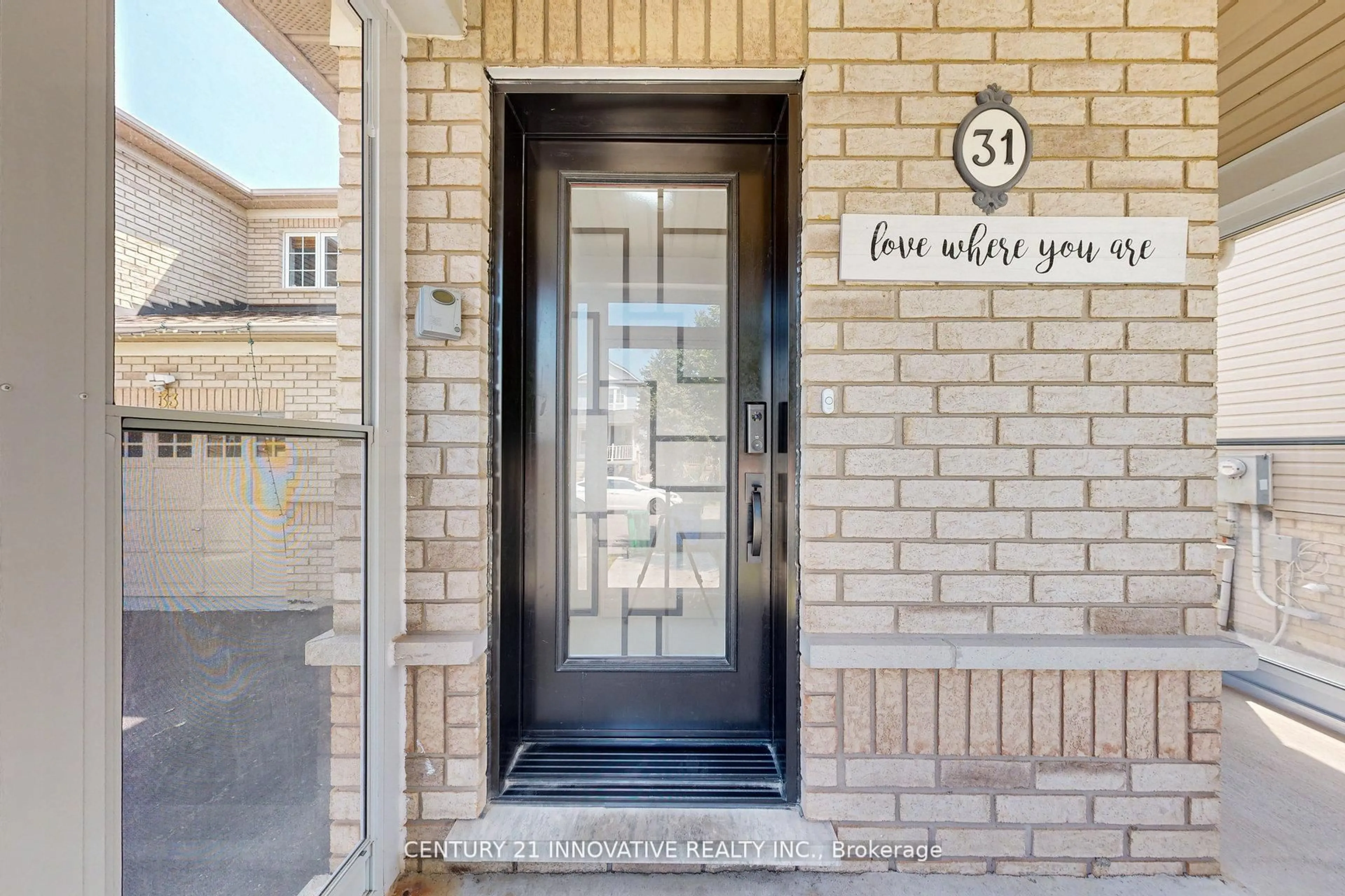 Indoor entryway for 31 Stable Gate, Brampton Ontario L7A 1V7