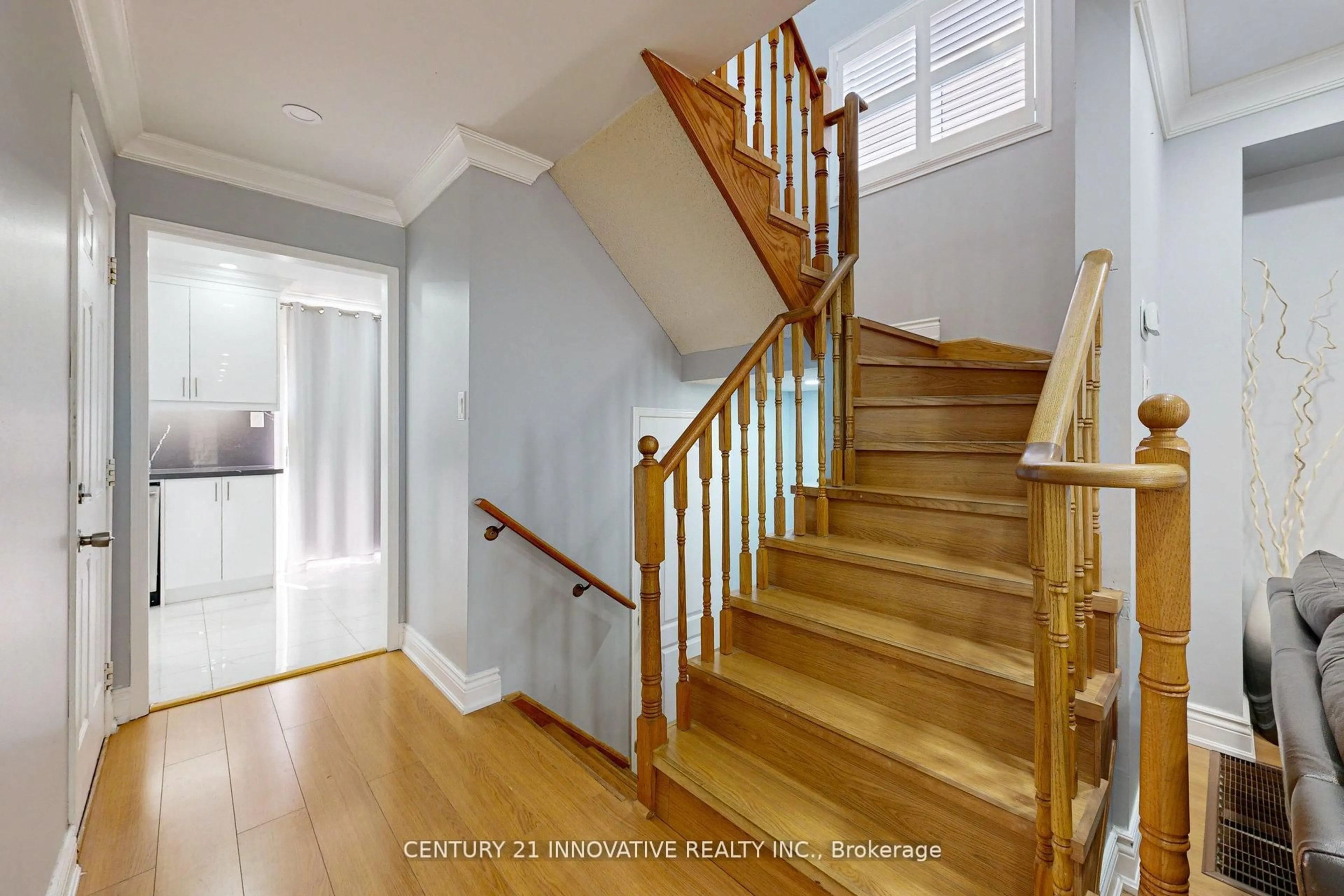 Unknown for 31 Stable Gate, Brampton Ontario L7A 1V7