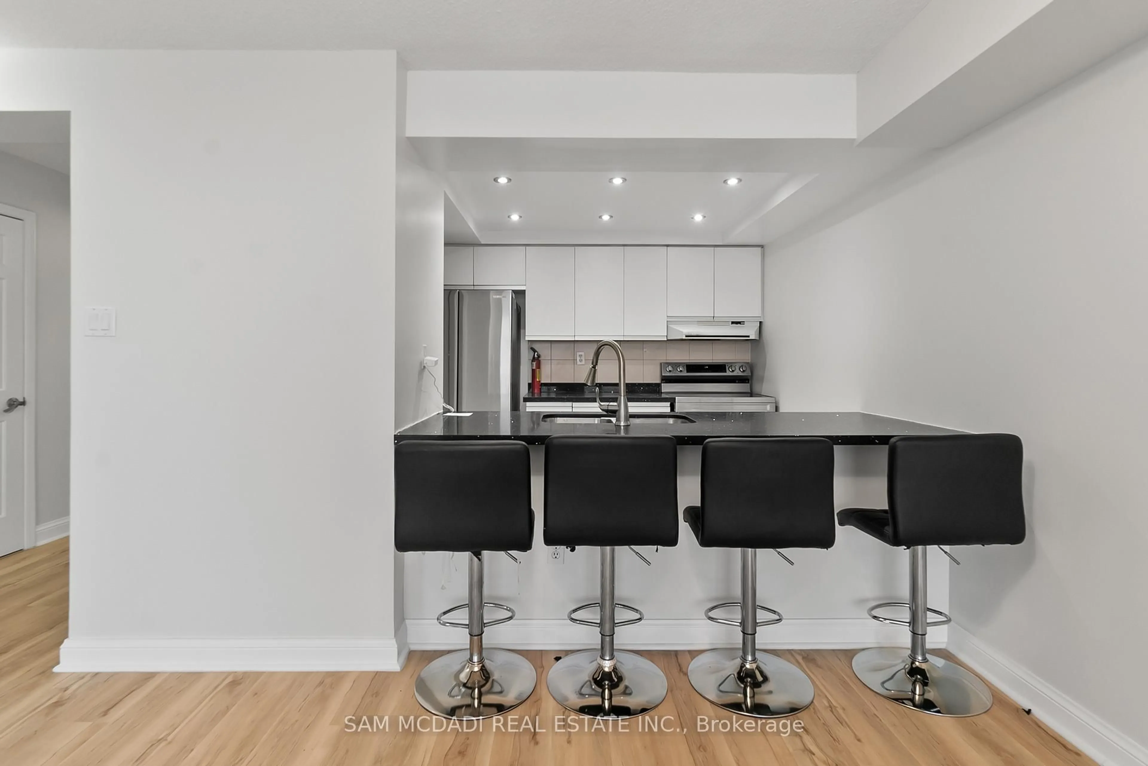 Open concept kitchen, unknown for 24 Hanover Rd #2106, Brampton Ontario L6S 5K8