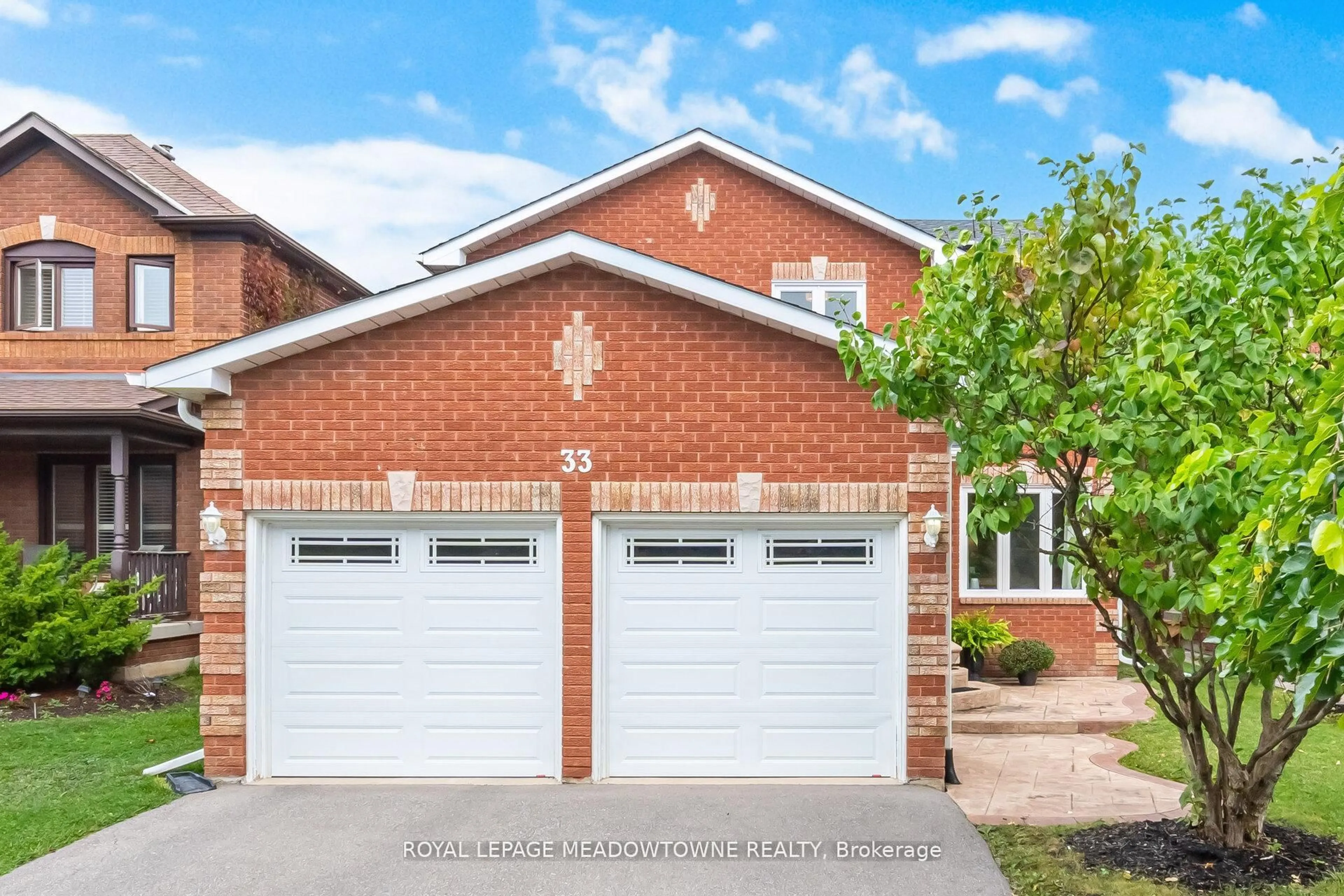 Home with brick exterior material, street for 33 Harrop Ave, Halton Hills Ontario L7G 5R4