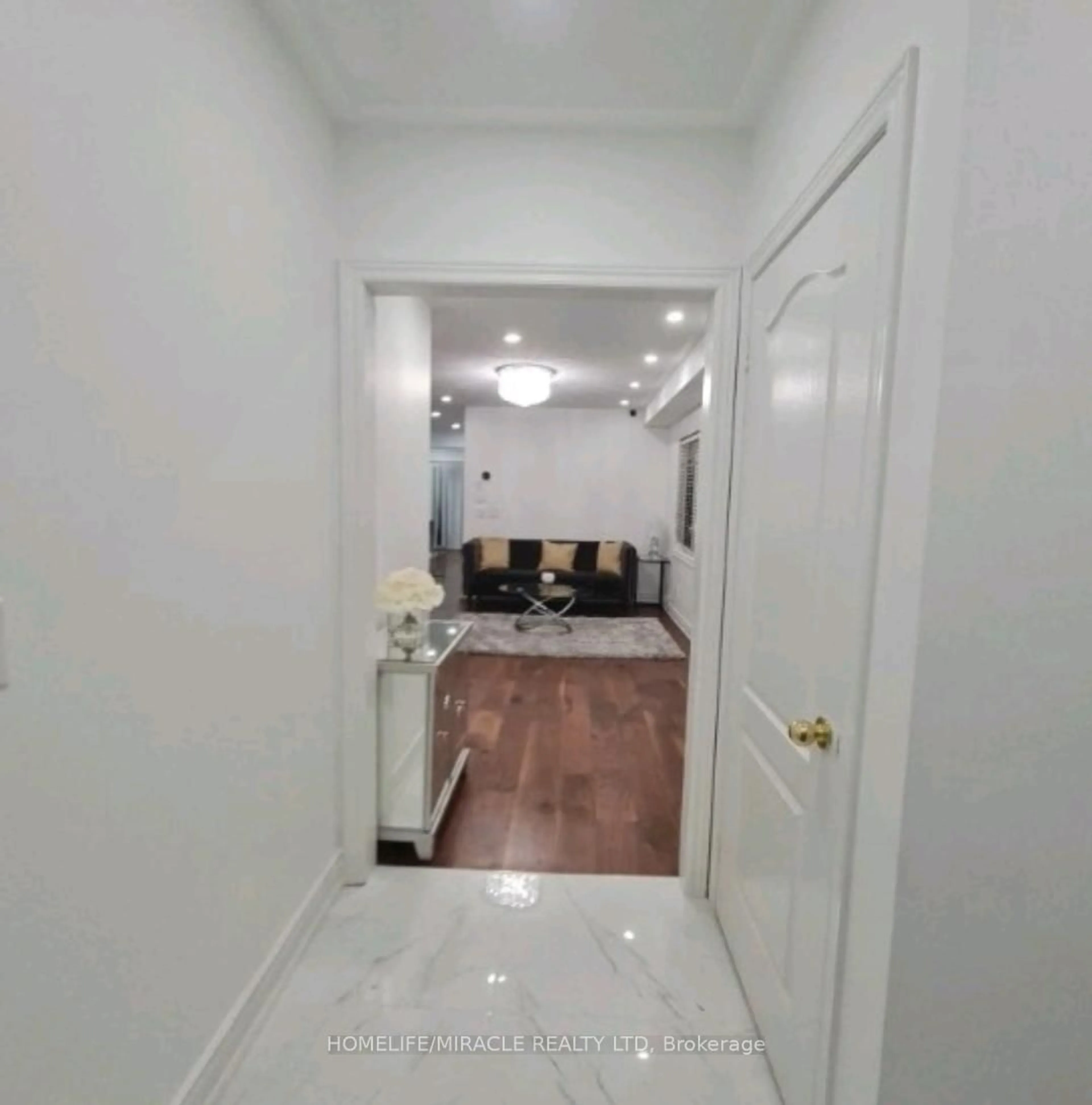 Unknown for 7153 Village Walk, Mississauga Ontario L5W 1X2