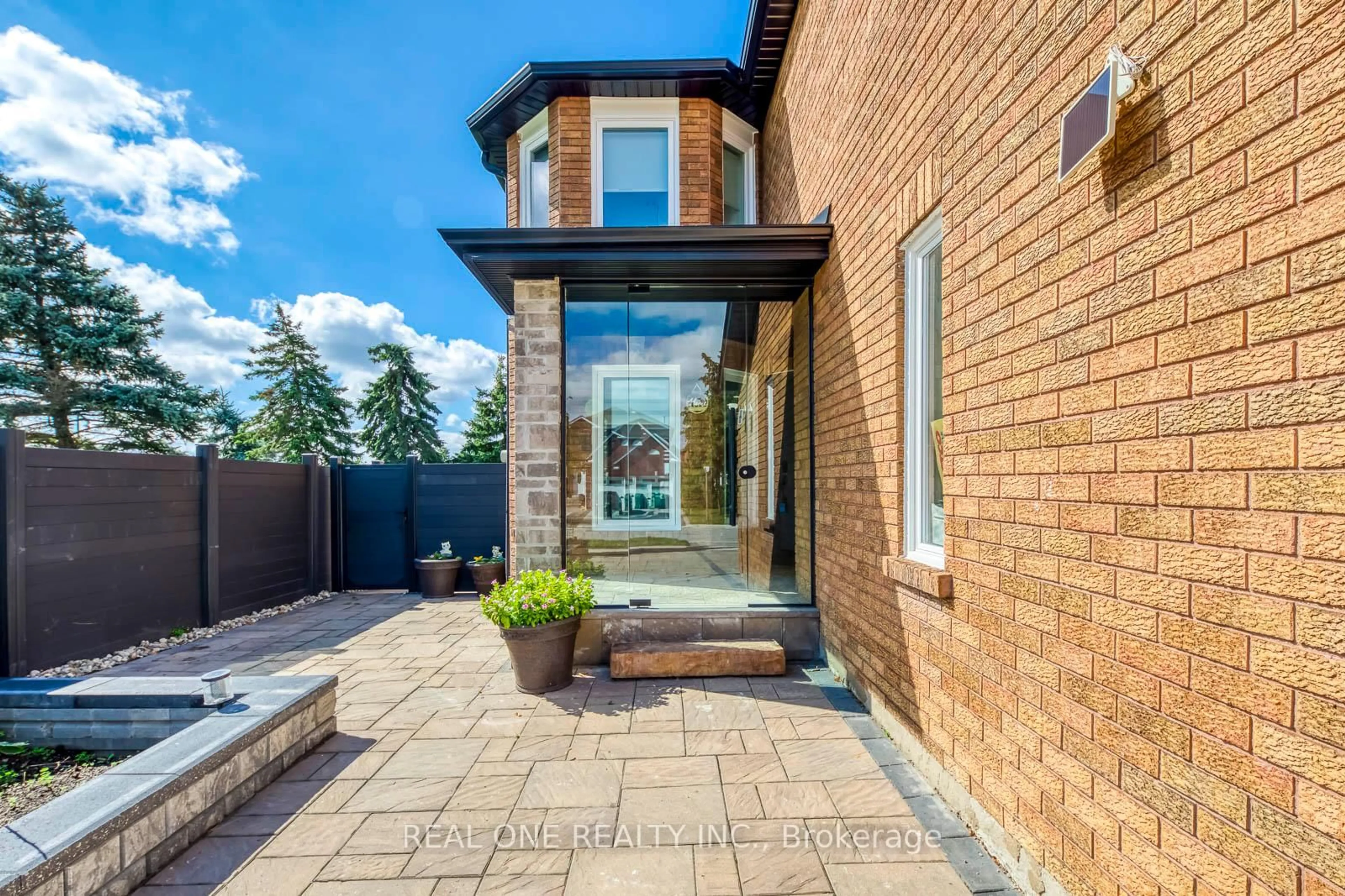 Home with brick exterior material, street for 6150 Duford Dr, Mississauga Ontario L5V 1A6