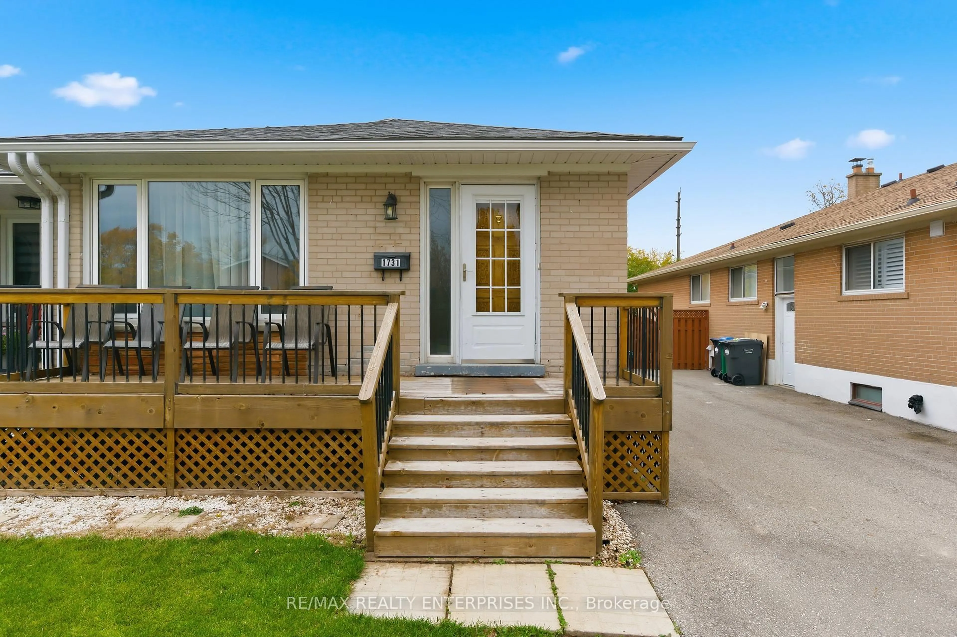 Unknown for 1731 Sandgate Cres, Mississauga Ontario L5J 2E7