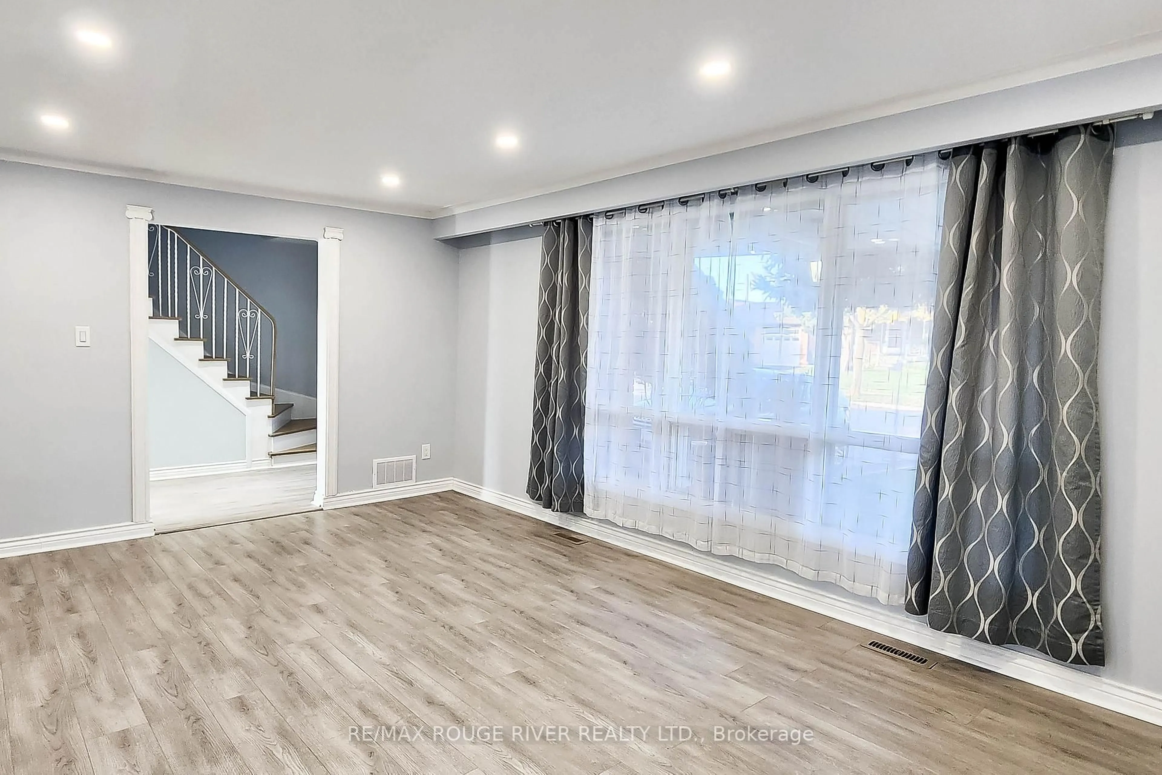 A pic of a room for 22 Annabelle Dr, Toronto Ontario M9V 3B6