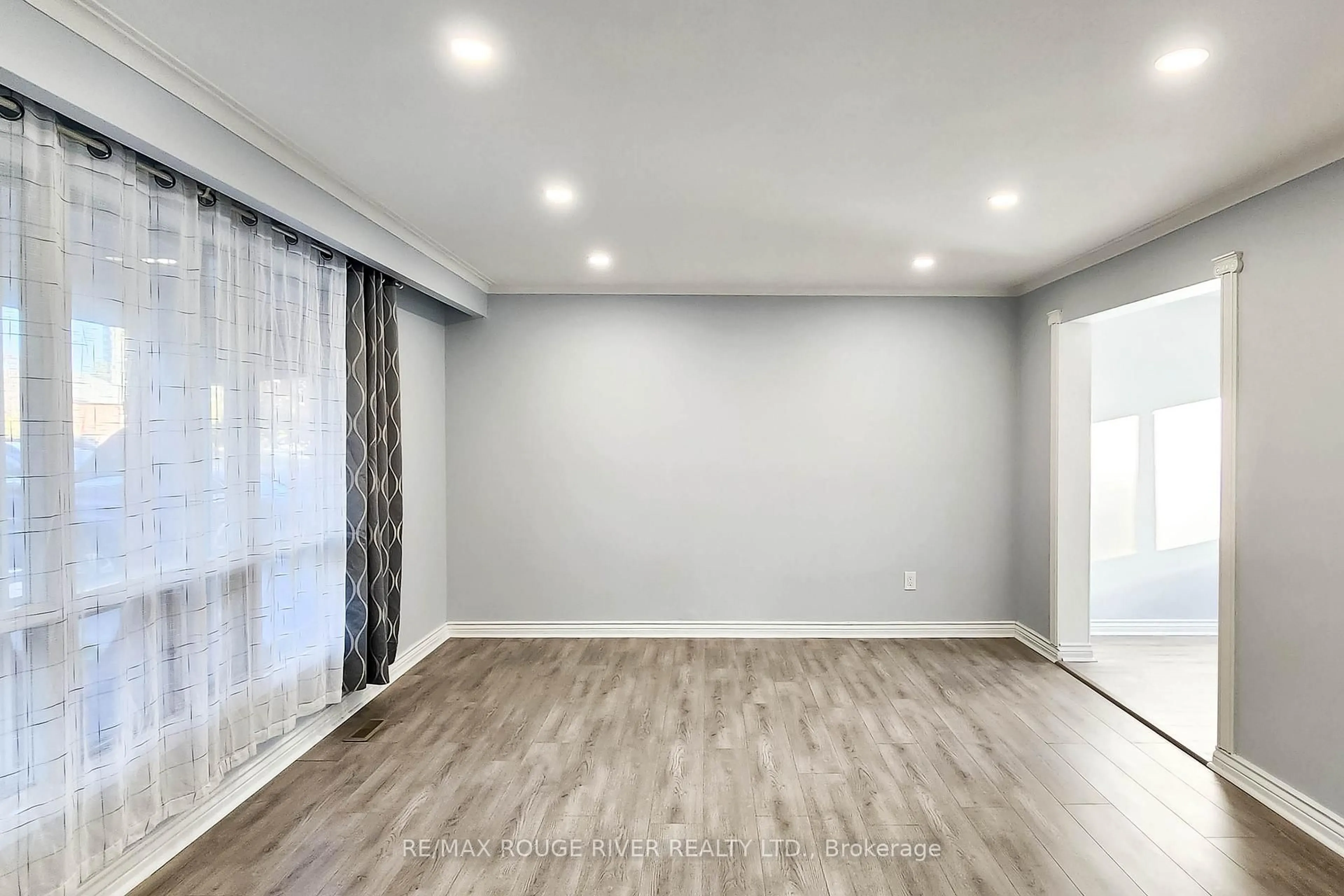 A pic of a room for 22 Annabelle Dr, Toronto Ontario M9V 3B6