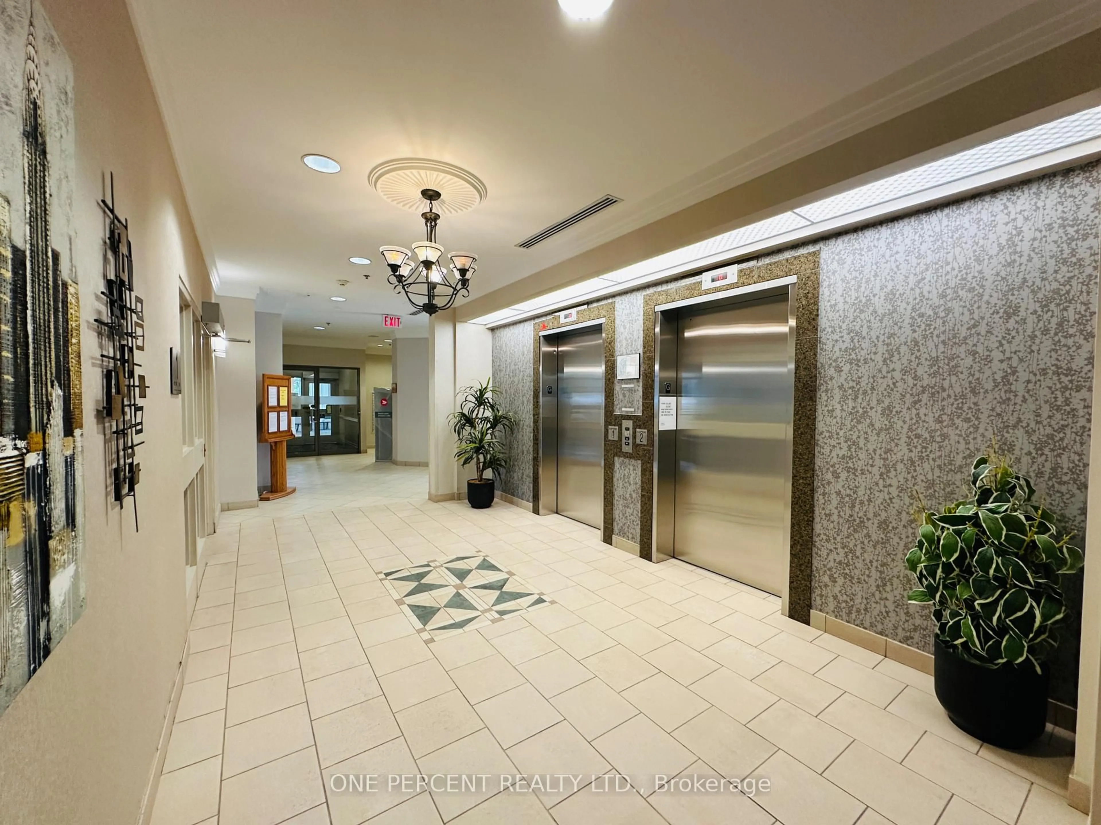 Indoor foyer for 4640 Kimbermount Ave #103, Mississauga Ontario L5M 5W6