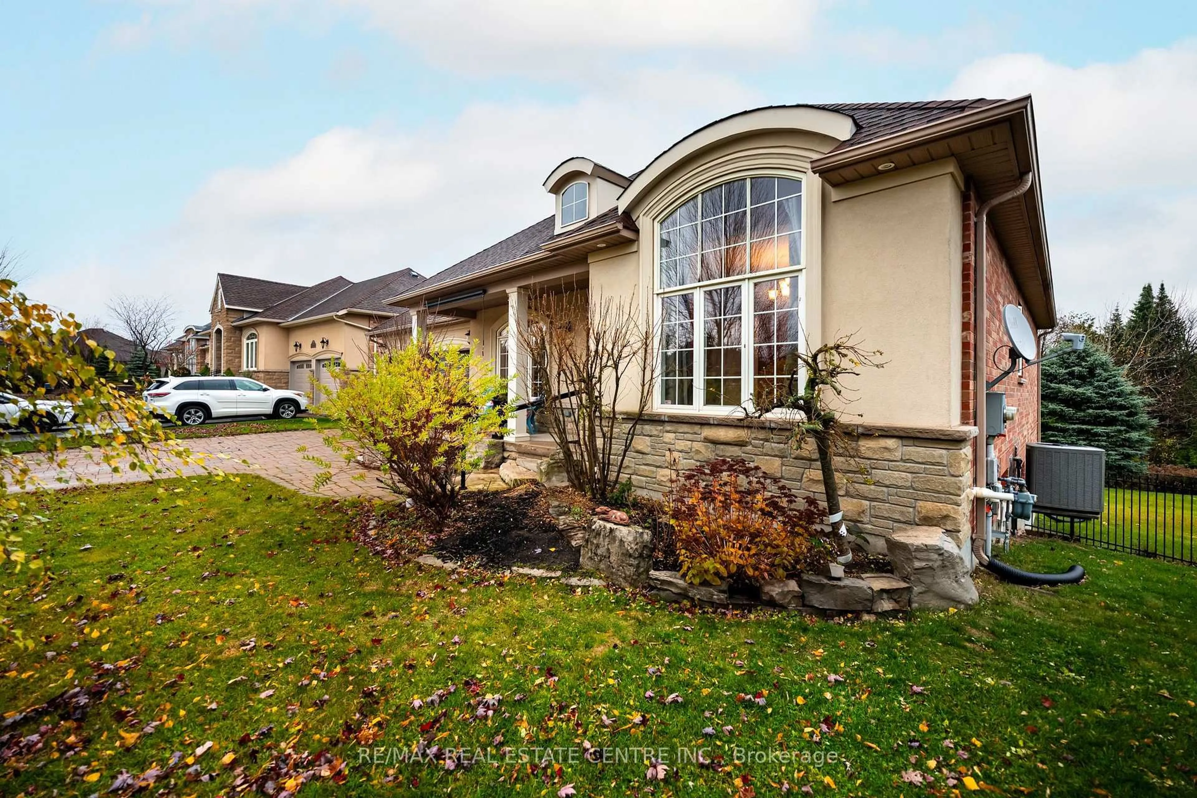 Home with brick exterior material, street for 59 Young Crt, Orangeville Ontario L9W 0A8