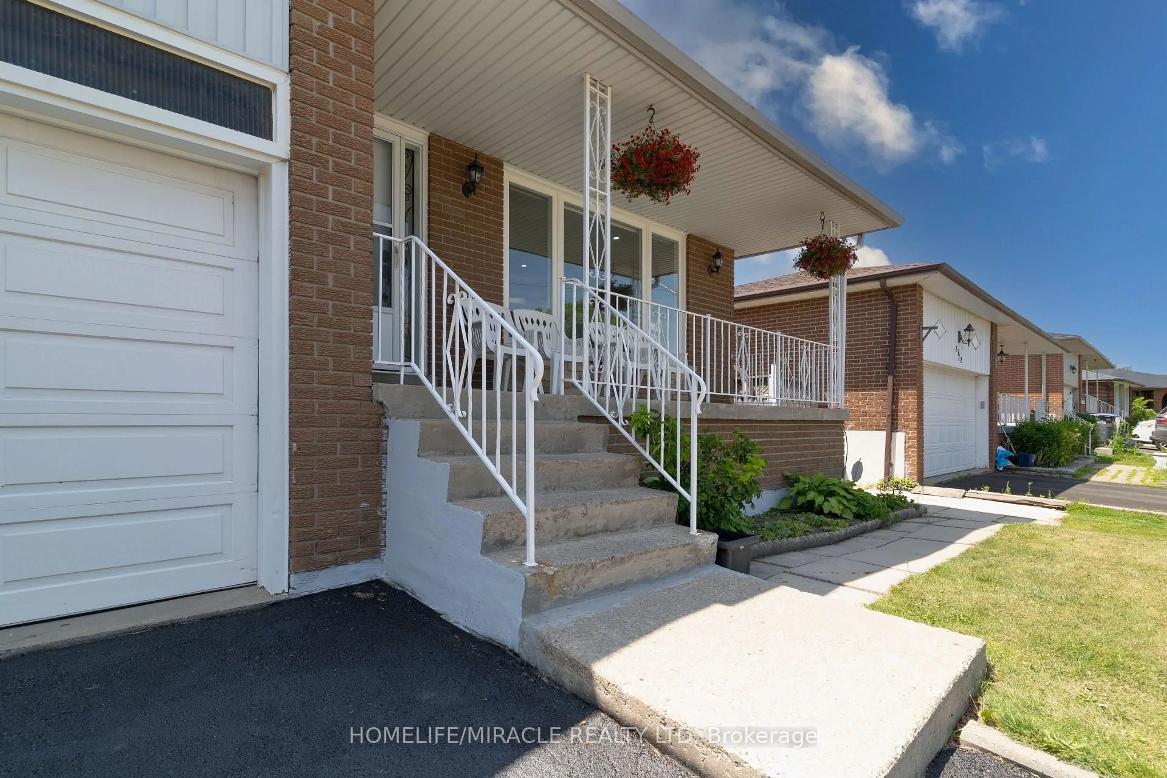 Unknown for 7568 Middleshire Dr, Mississauga Ontario L4T 3S2