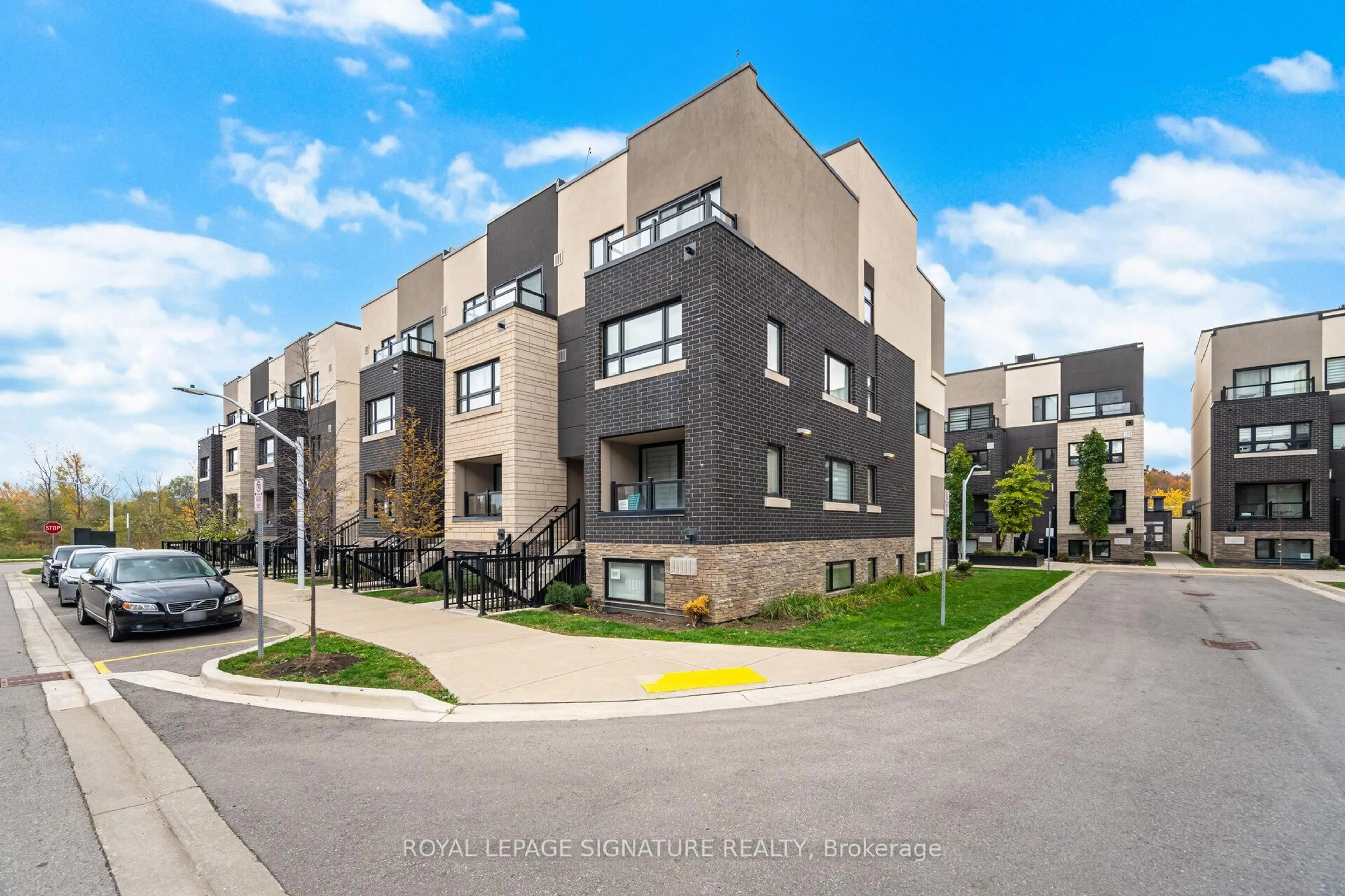 A pic from outside/outdoor area/front of a property/back of a property/a pic from drone, street for 1129 Cooke Blvd #610, Burlington Ontario L7T 0C3