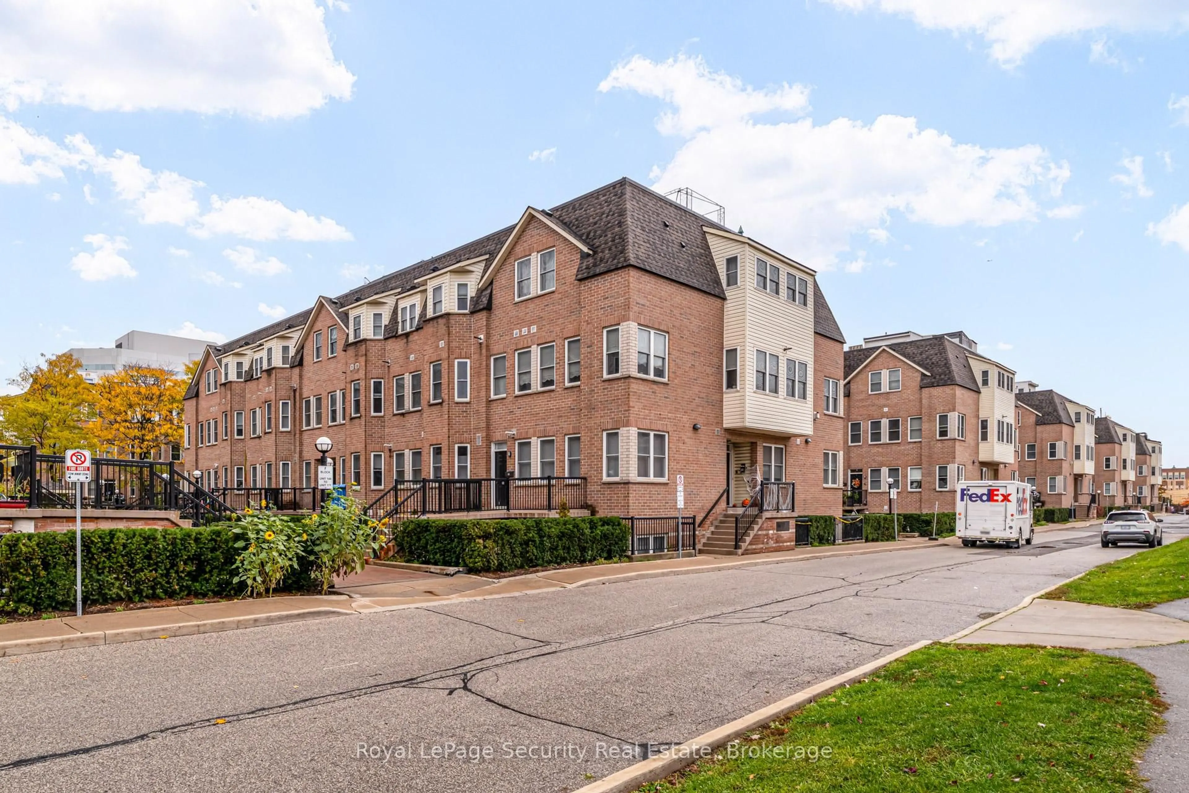 A pic from outside/outdoor area/front of a property/back of a property/a pic from drone, street for 760 Lawrence Ave #137, Toronto Ontario M6A 3E7