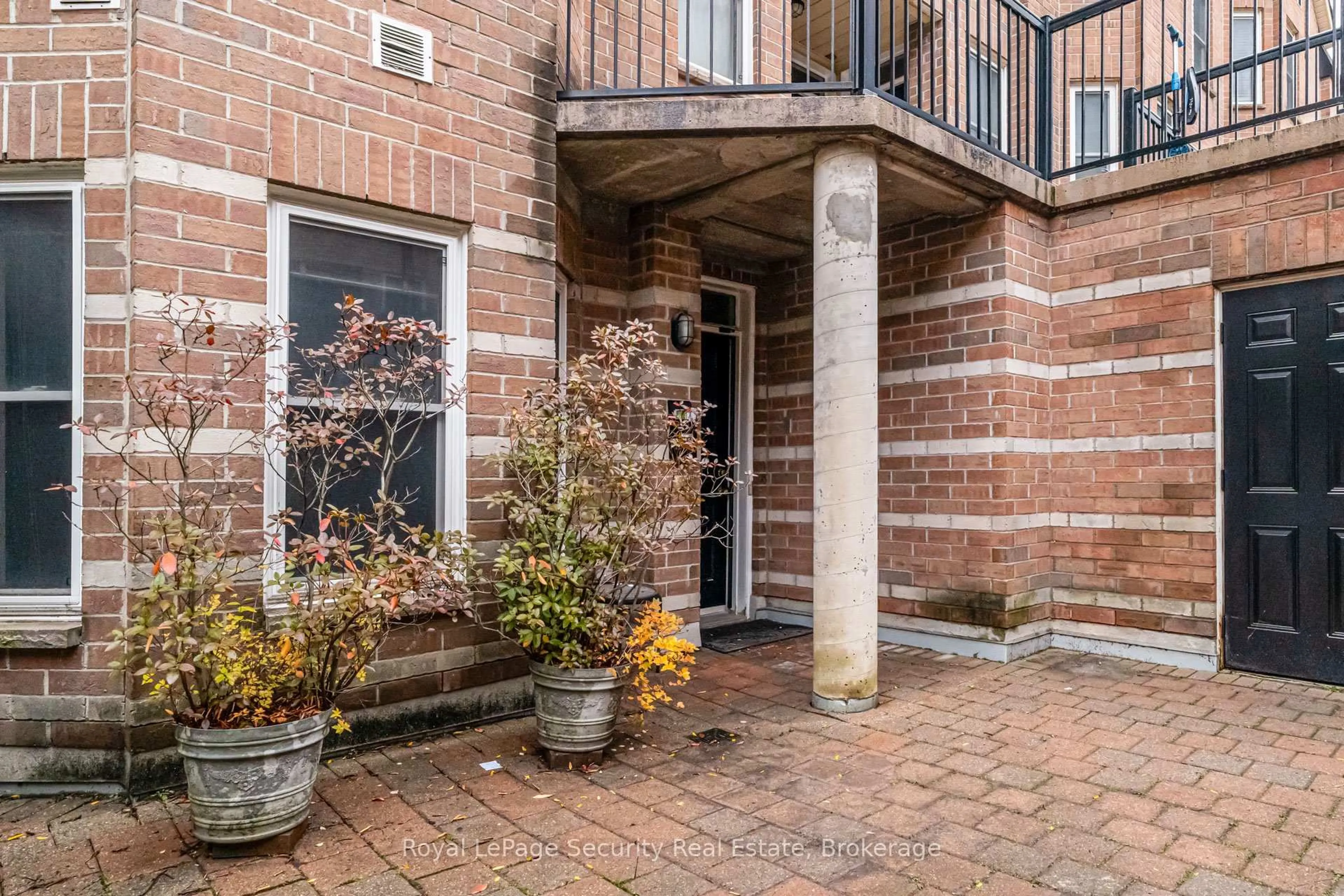 Home with brick exterior material, street for 760 Lawrence Ave #137, Toronto Ontario M6A 3E7