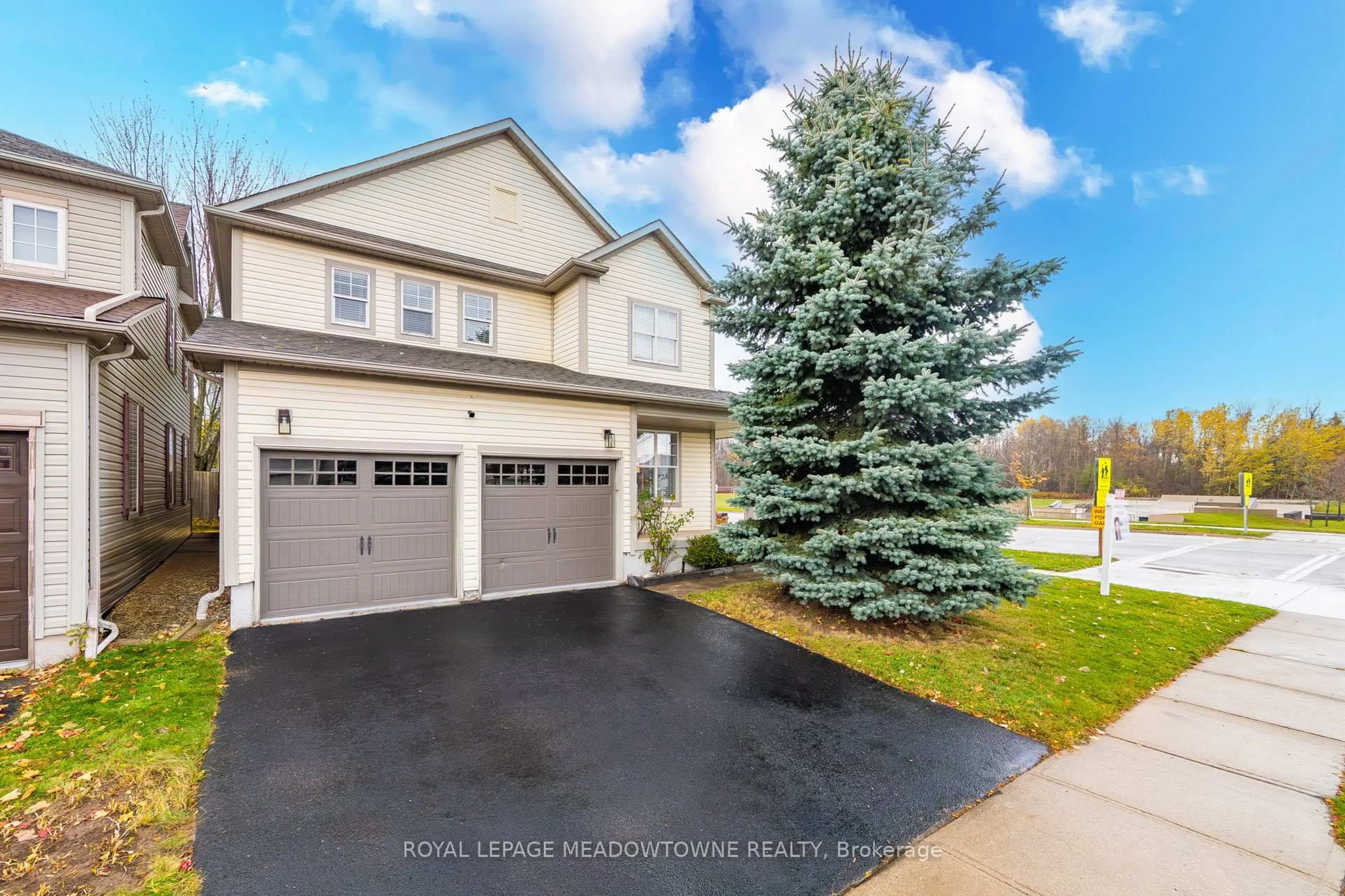 Unknown for 60 Tanners Dr, Halton Hills Ontario L7J 2Z6