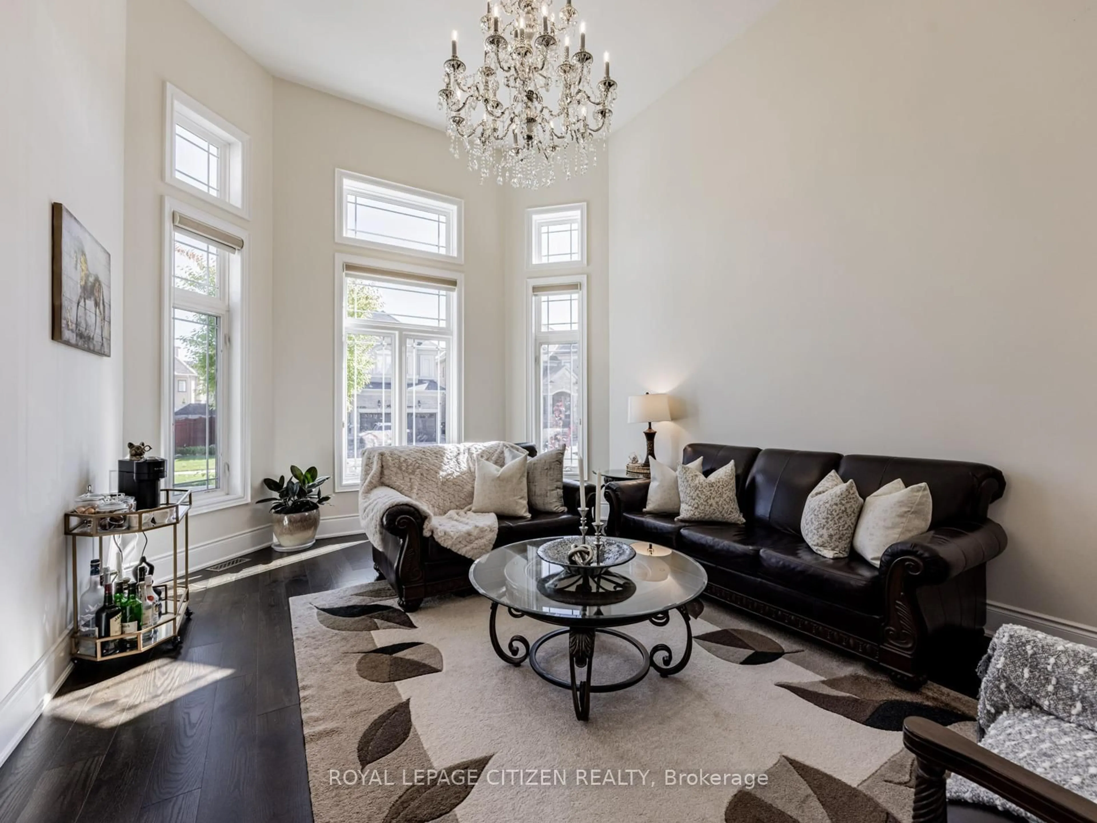 Living room with furniture, unknown for 15 Possession Cres, Brampton Ontario L6P 4K3