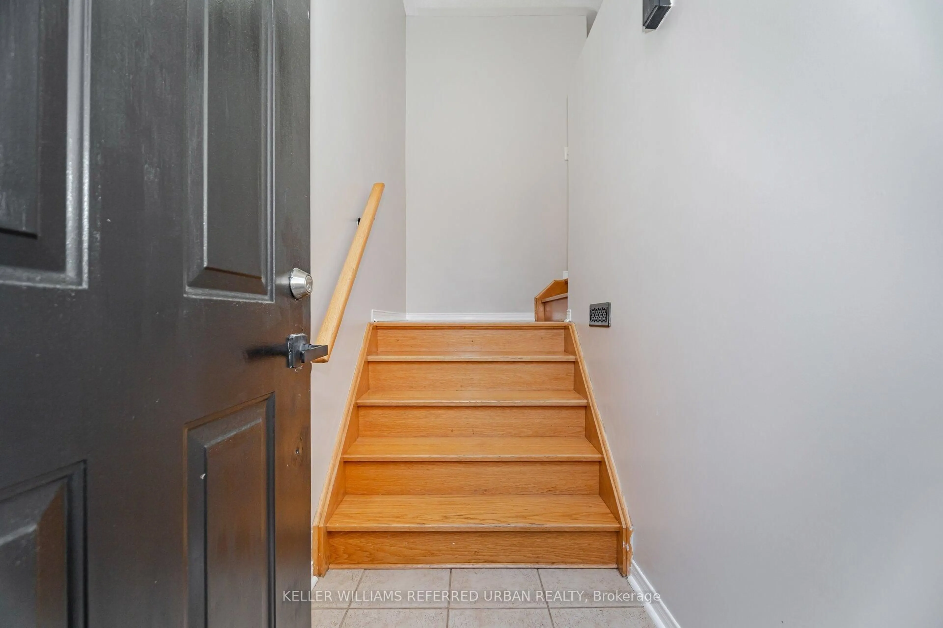 Stairs for 8305 Mclaughlin Rd #10, Brampton Ontario L6Y 5G3