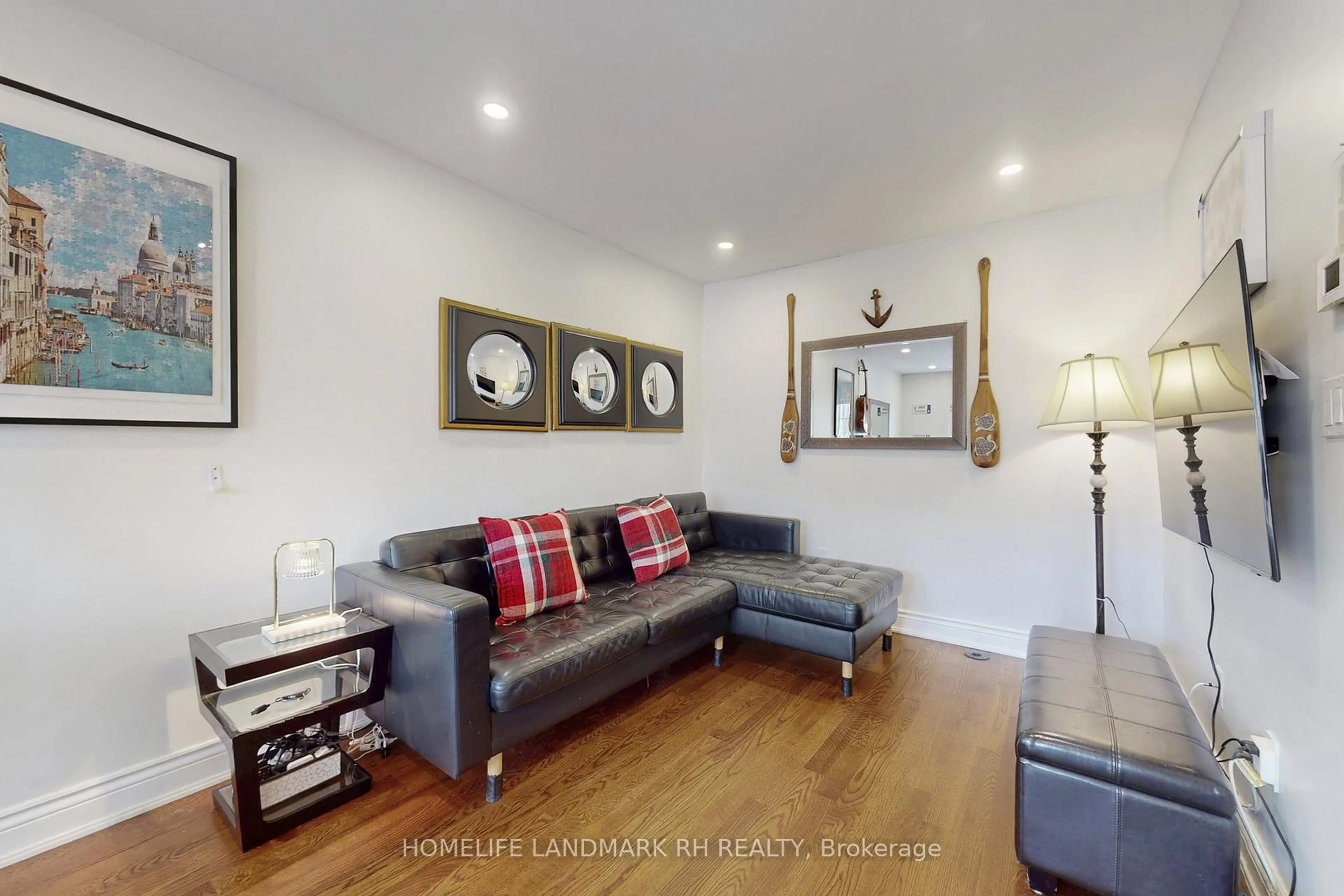 Living room with furniture, unknown for 3060 Dewridge Ave, Oakville Ontario L6M 5J1