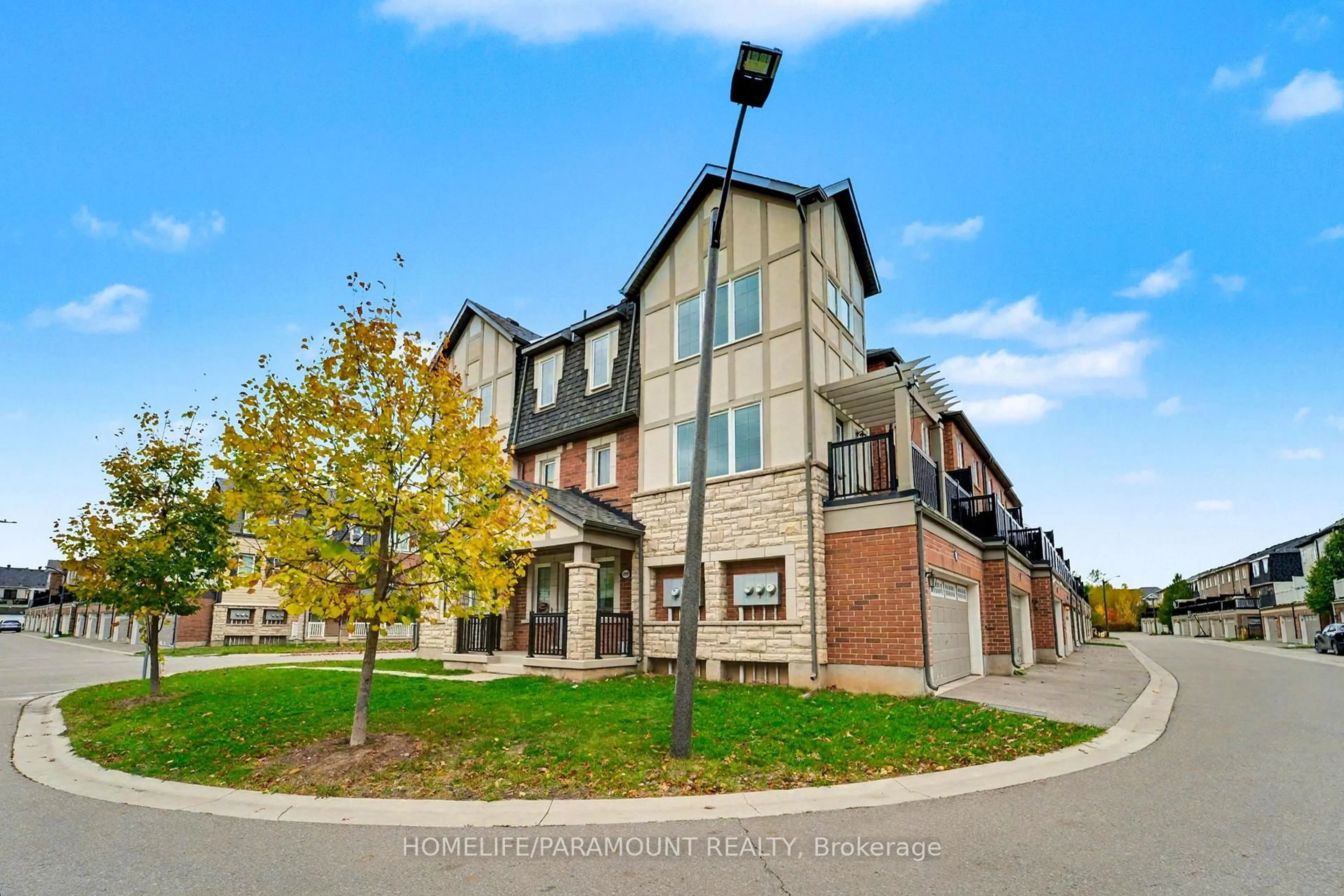 Unknown for 370 Timberland Gate, Oakville Ontario L6M 0Y9