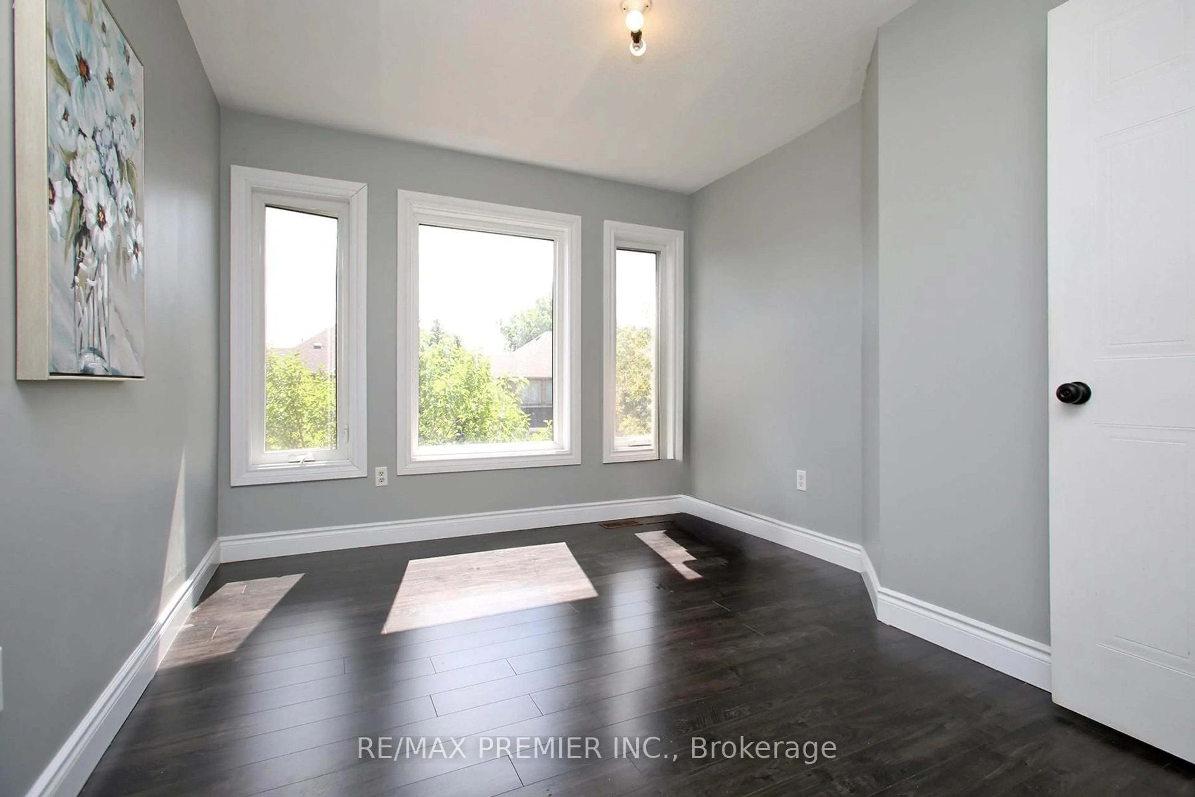 A pic of a room for 70 Gilgorm Rd, Brampton Ontario L6X 4P5