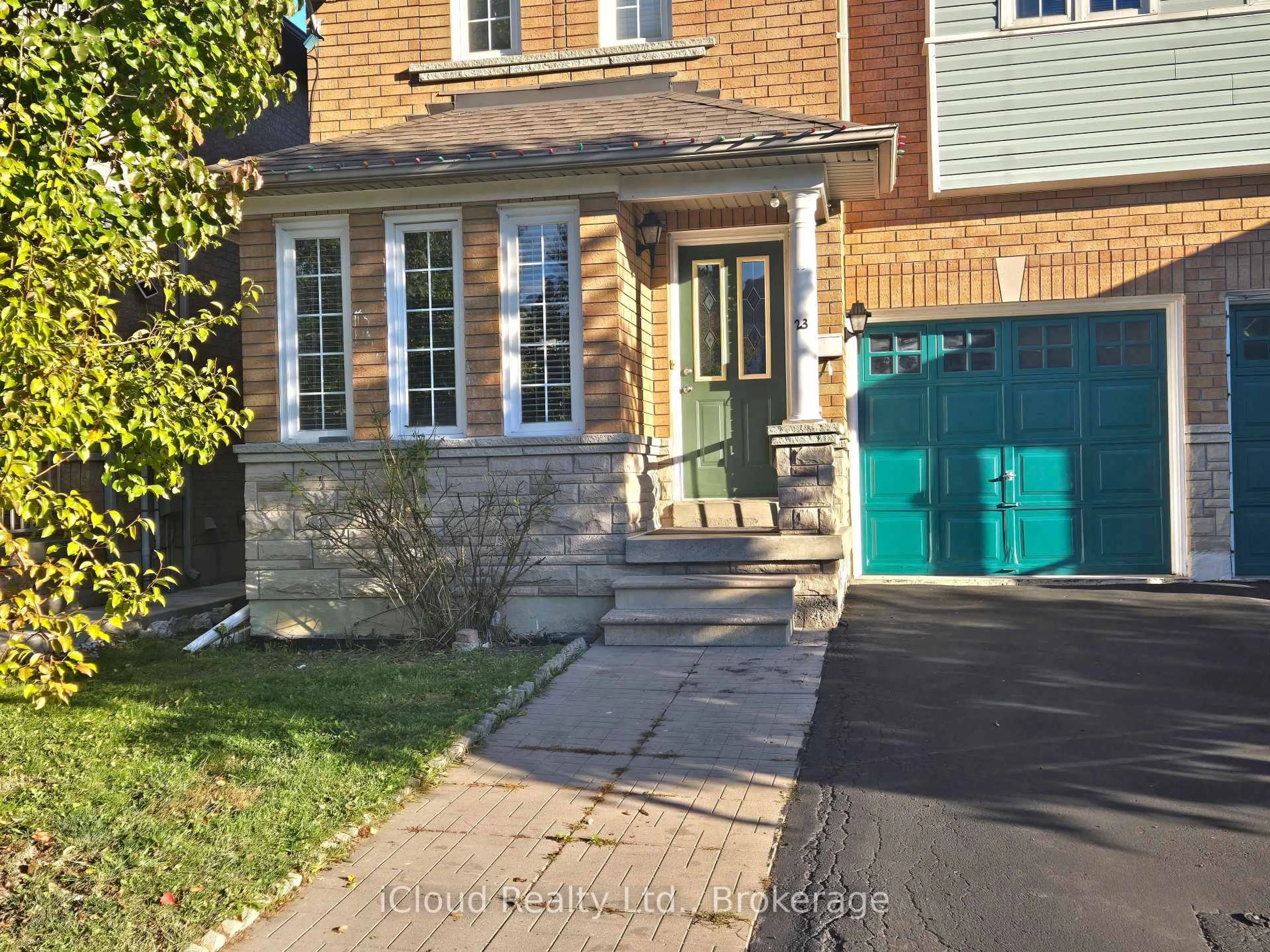 A pic from outside/outdoor area/front of a property/back of a property/a pic from drone, street for 23 Streamside Lane, Brampton Ontario L6R 2A9