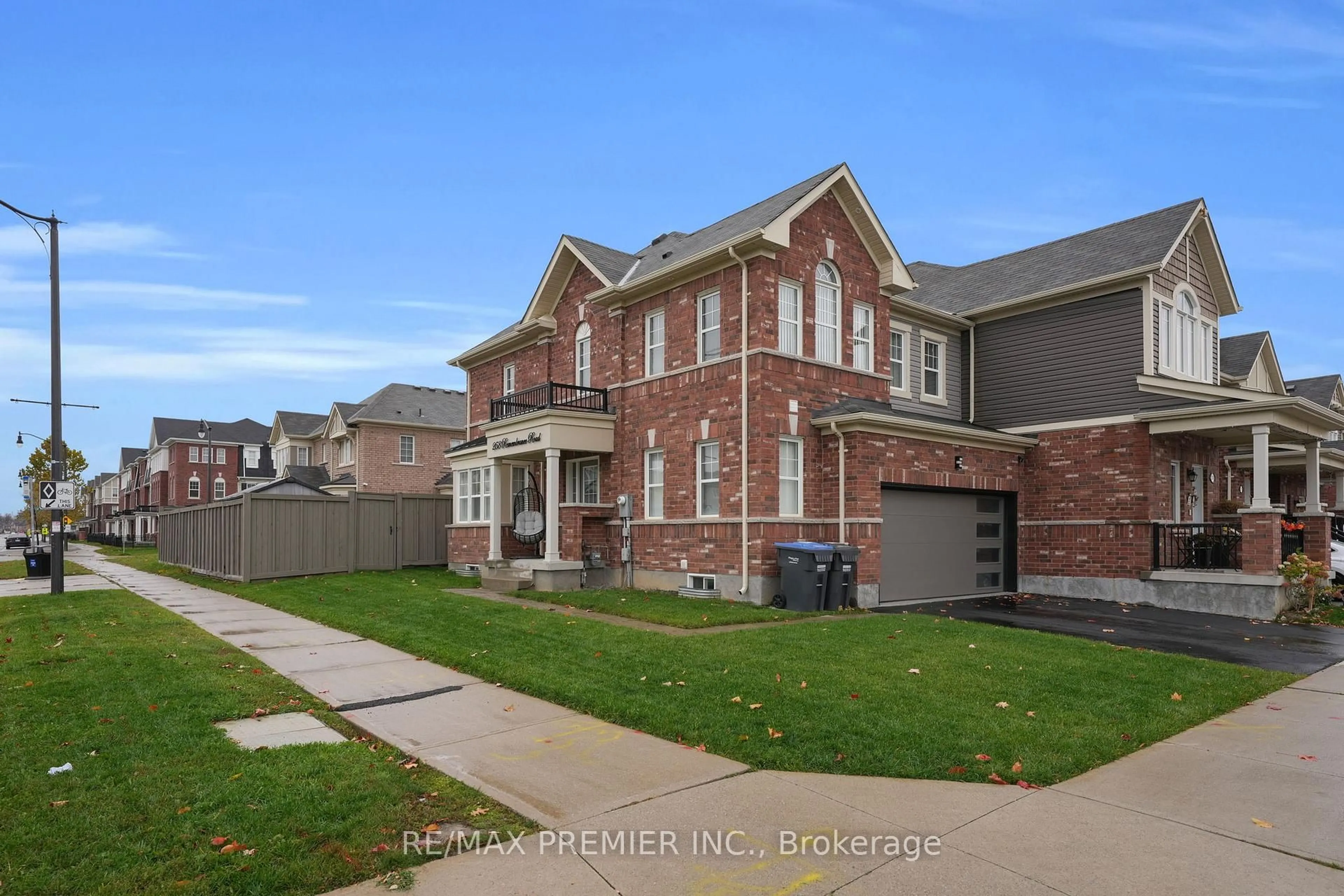 Home with brick exterior material, street for 258 Remembrance Rd, Brampton Ontario L7A 4P4