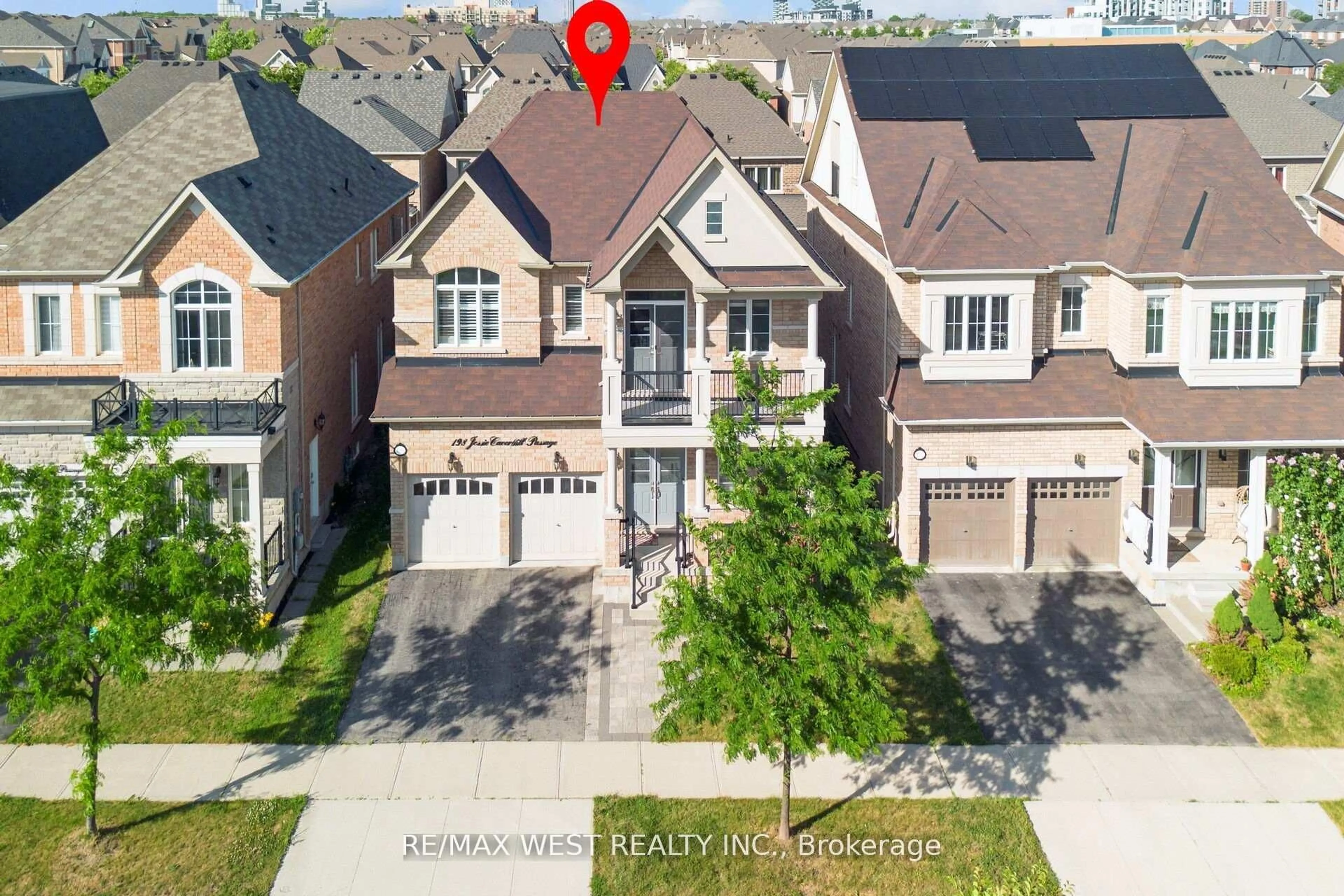A pic from outside/outdoor area/front of a property/back of a property/a pic from drone, street for 198 Jessie Caverhill Pass, Oakville Ontario L6M 0Z6