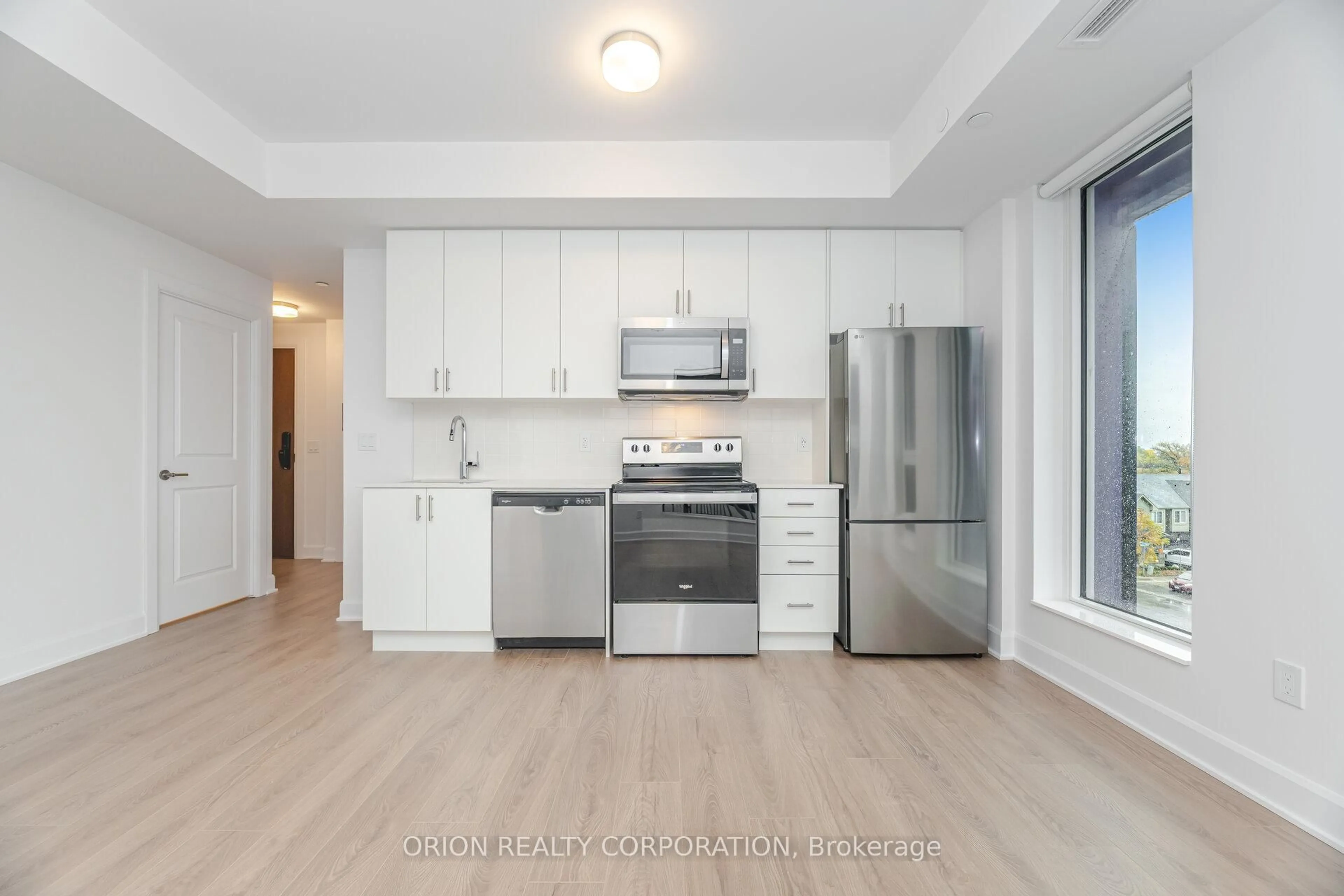 Standard kitchen, unknown for 3240 William Coltson Ave #410, Oakville Ontario L6H 8C8