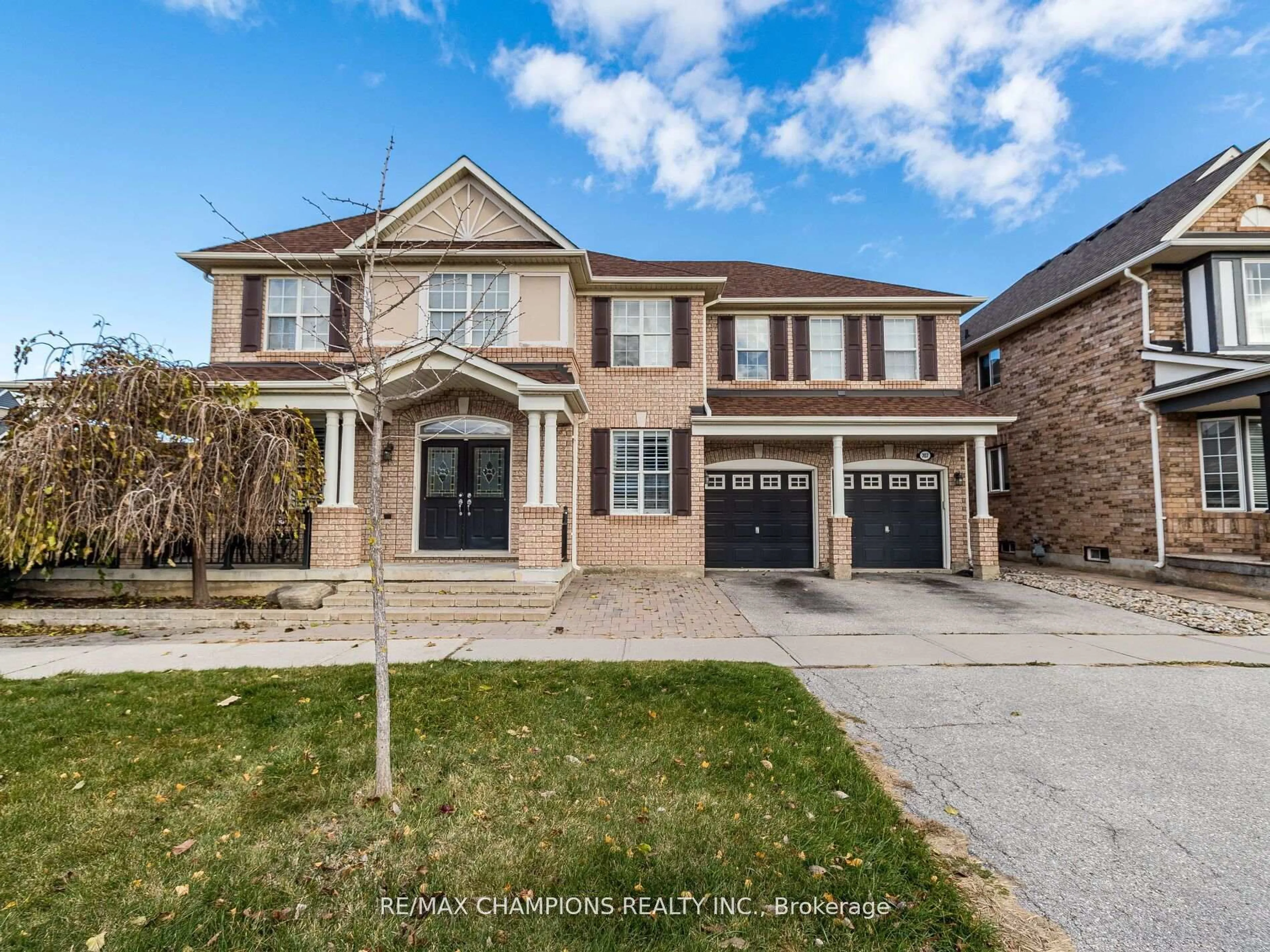 Home with brick exterior material, street for 707 Trudeau Dr, Milton Ontario L9T 5L4