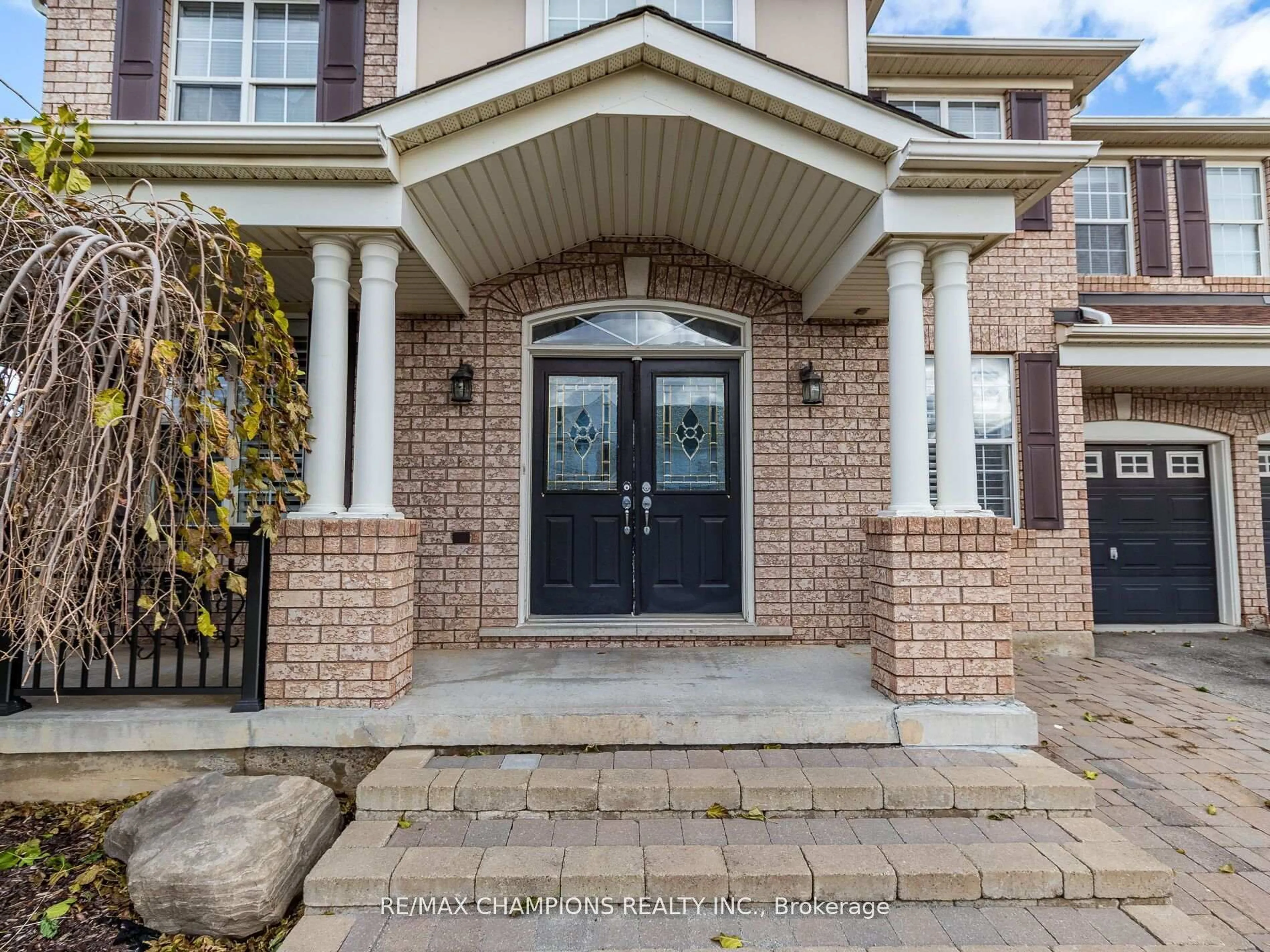 Home with brick exterior material, street for 707 Trudeau Dr, Milton Ontario L9T 5L4