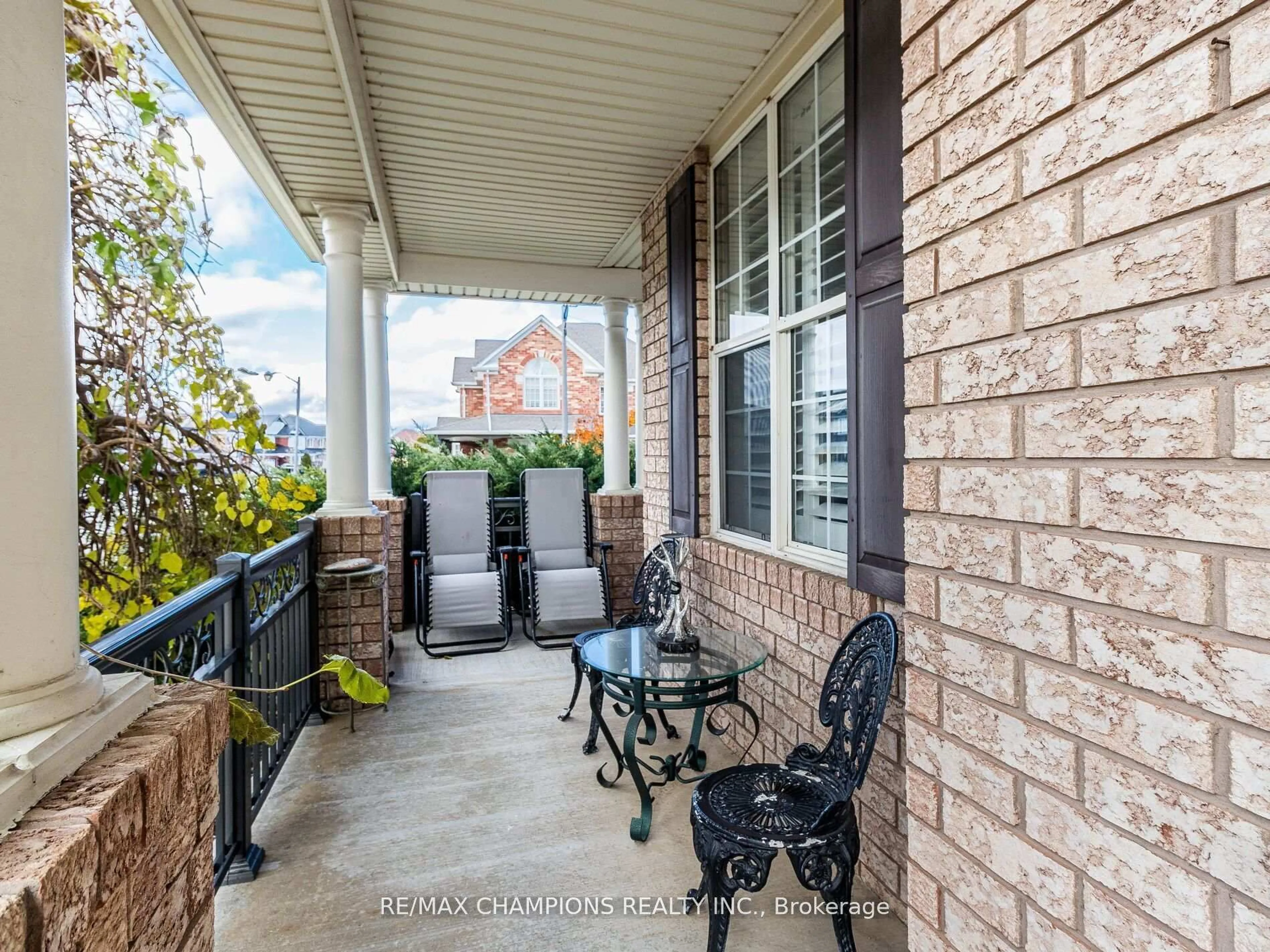 Unknown for 707 Trudeau Dr, Milton Ontario L9T 5L4