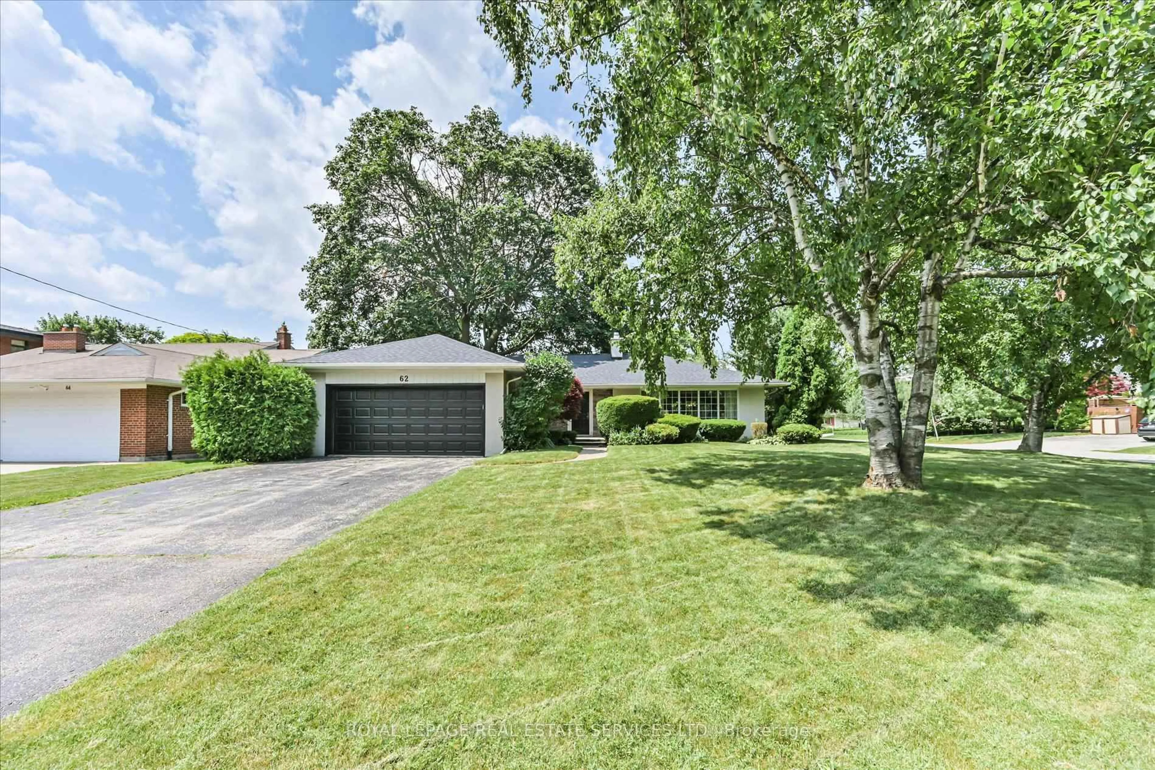 A pic from outside/outdoor area/front of a property/back of a property/a pic from drone, street for 62 Princess Margaret Blvd, Toronto Ontario M9A 2A2