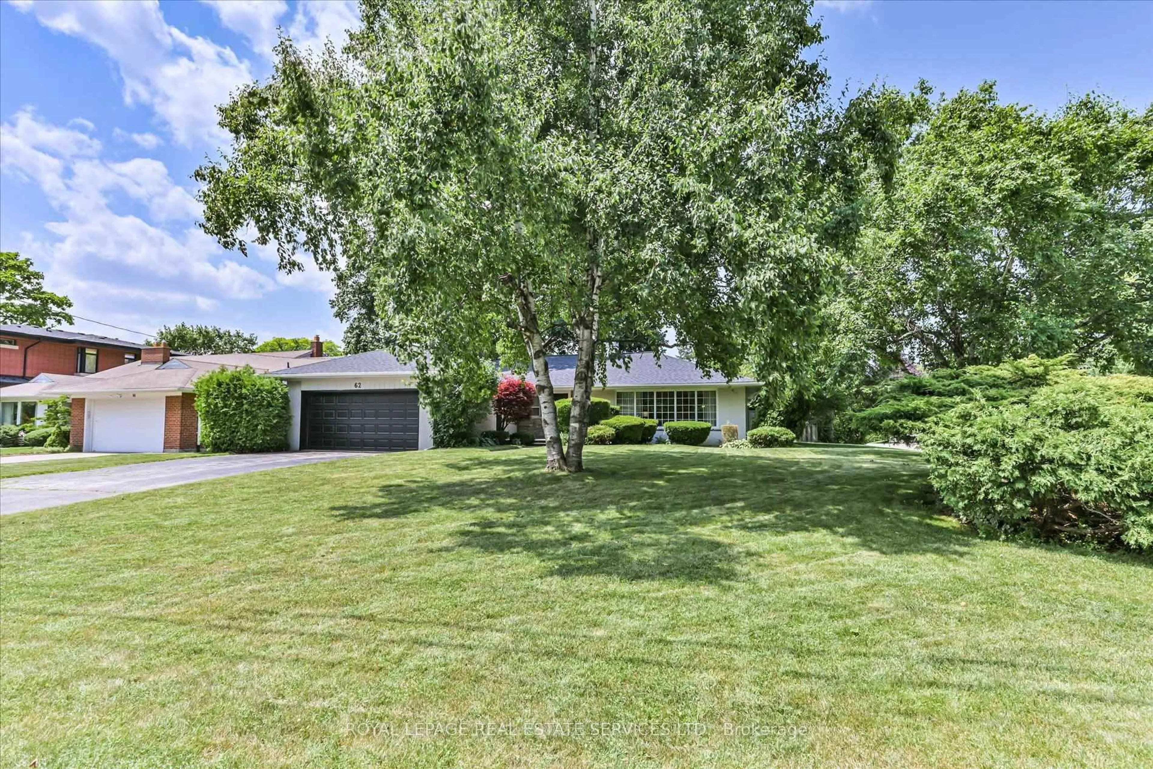 A pic from outside/outdoor area/front of a property/back of a property/a pic from drone, street for 62 Princess Margaret Blvd, Toronto Ontario M9A 2A2