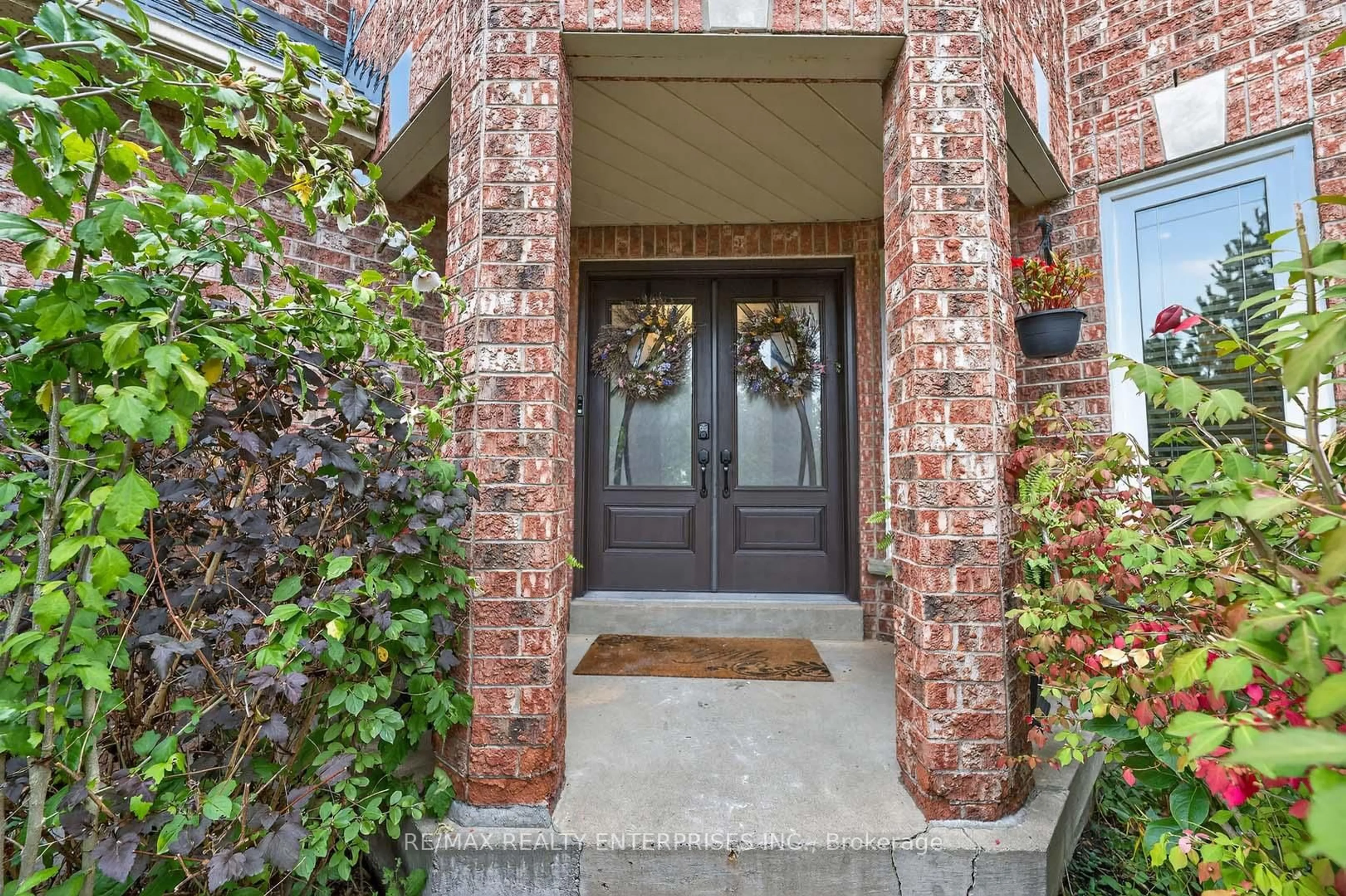 Unknown for 115 Vivians Cres, Brampton Ontario L6Y 4T8