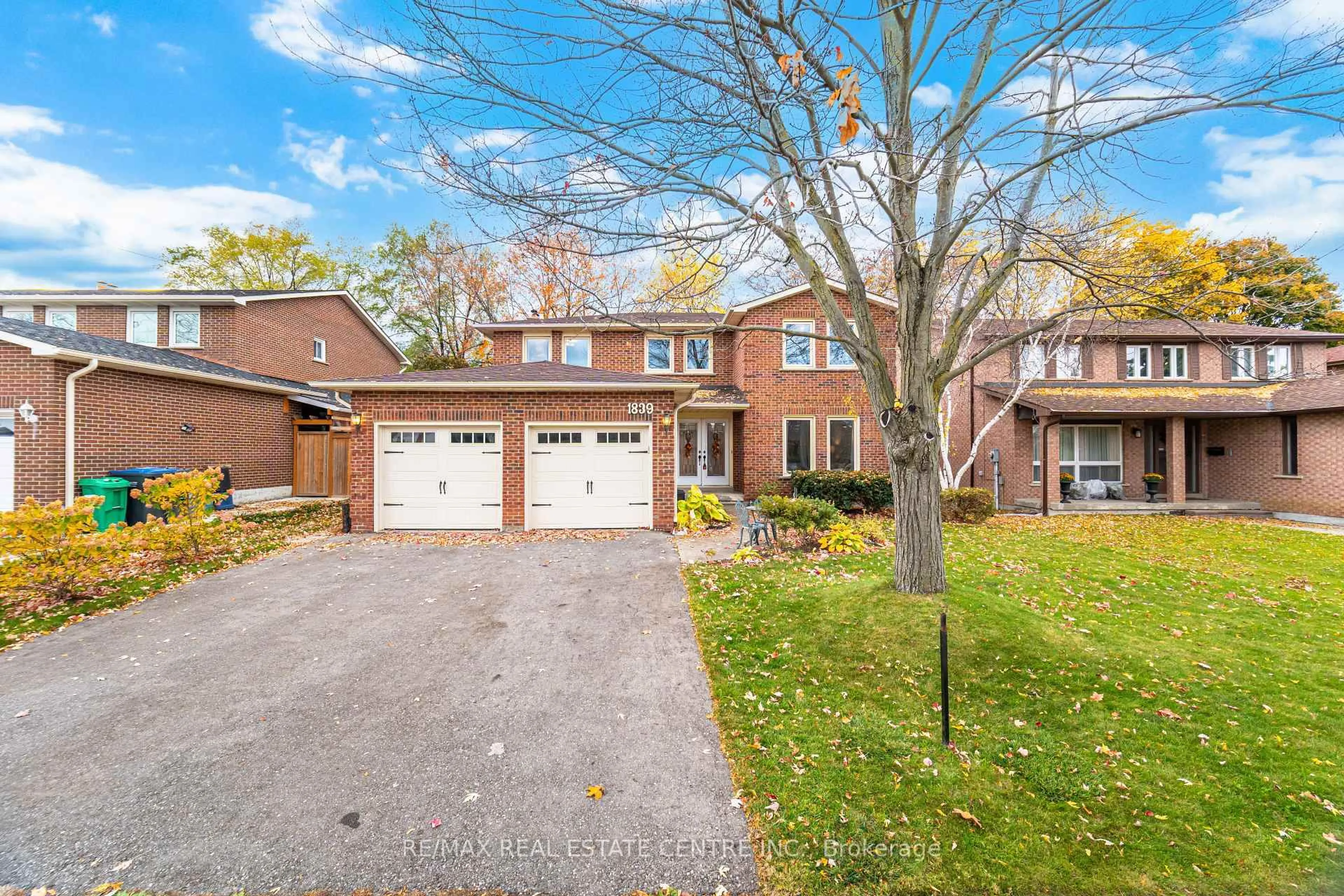 Home with brick exterior material, street for 1839 Audubon Blvd, Mississauga Ontario L4W 3X4