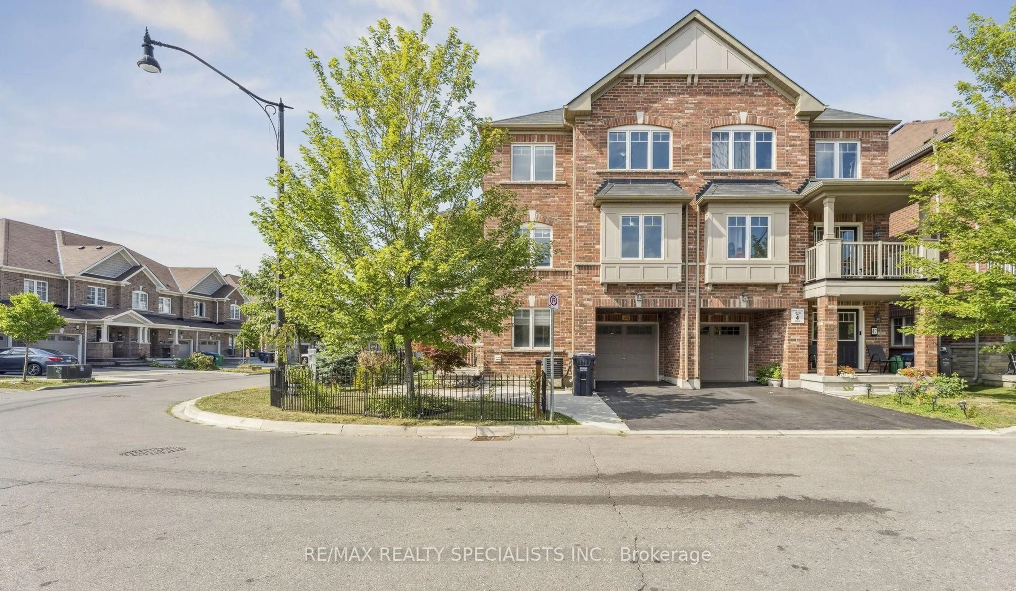 Home with brick exterior material, street for 49 Golden Springs Dr, Brampton Ontario L7A 0C7