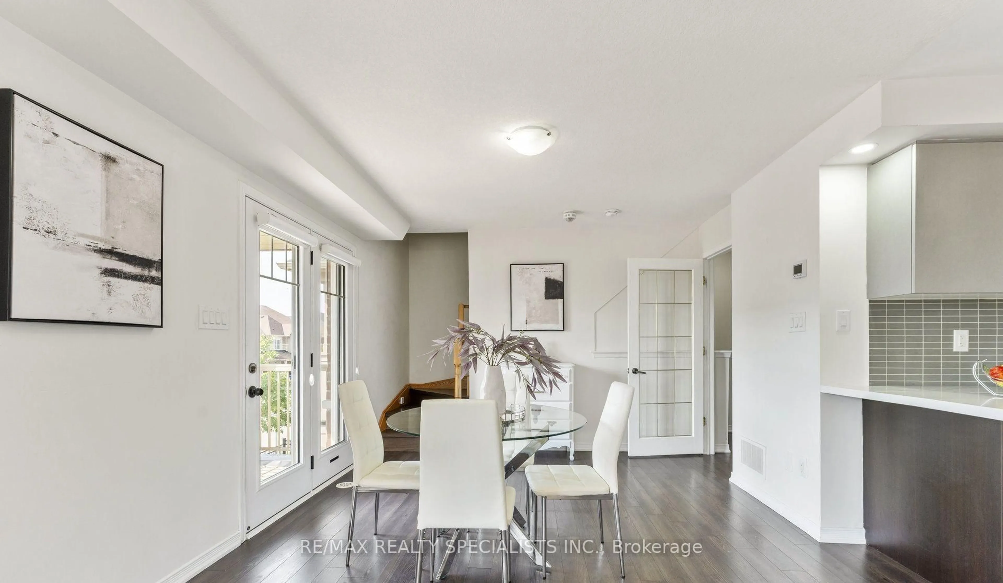 Dining room, unknown for 49 Golden Springs Dr, Brampton Ontario L7A 0C7