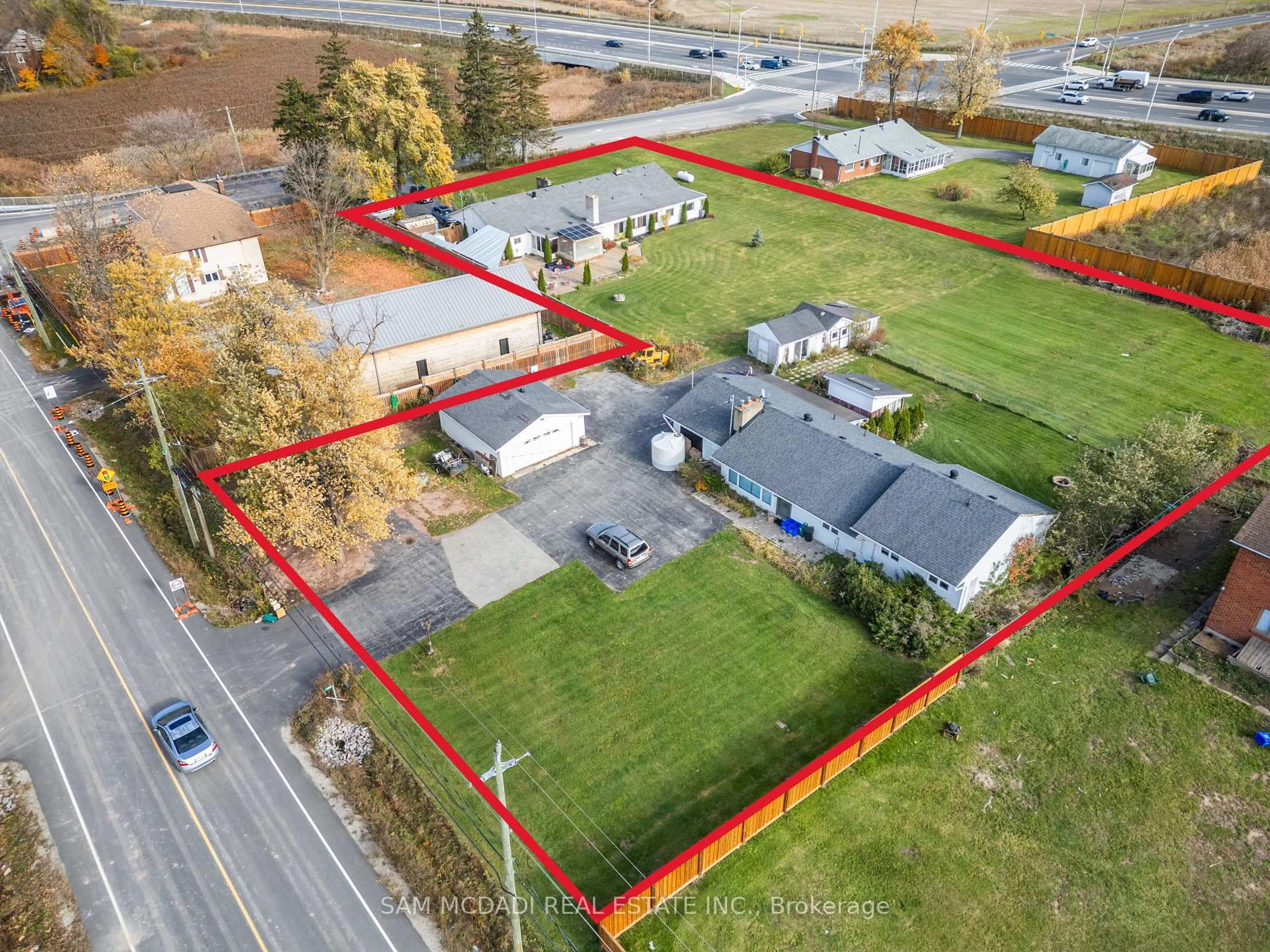 A pic from outside/outdoor area/front of a property/back of a property/a pic from drone, street for 5784 & 9920 Fourth Line & Britannia Rd, Milton Ontario L9T 2X8