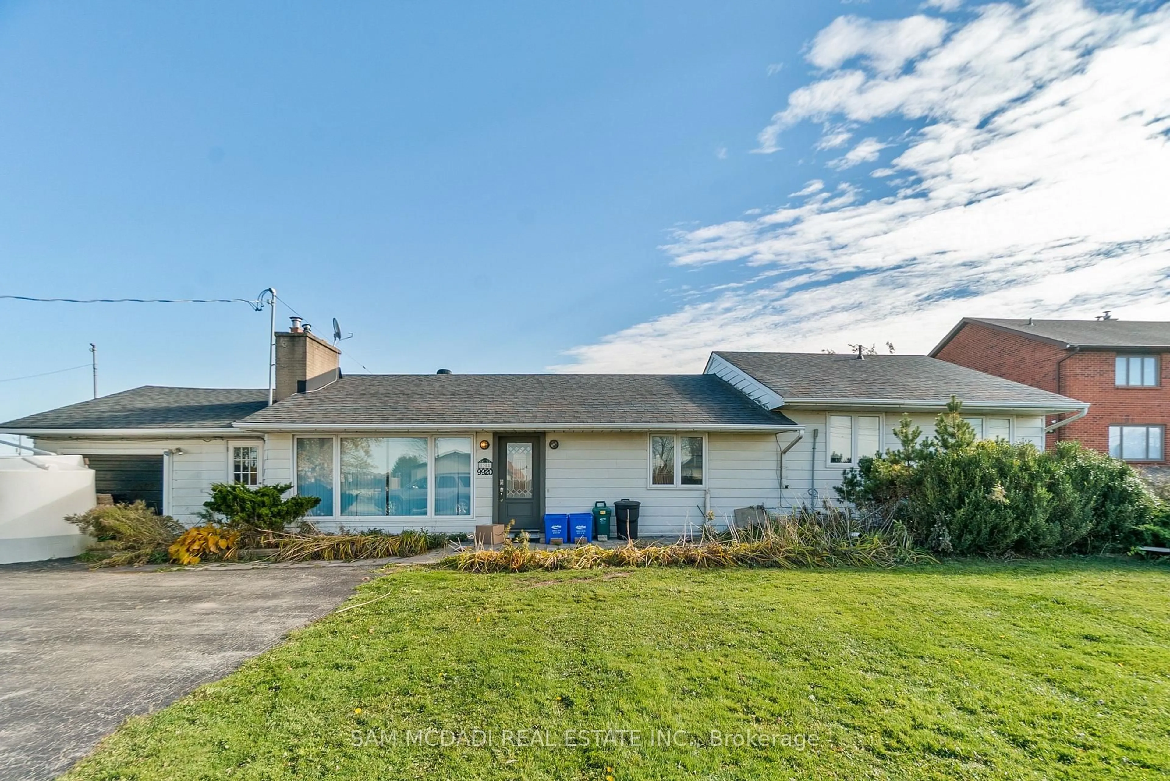 A pic from outside/outdoor area/front of a property/back of a property/a pic from drone, unknown for 5784 & 9920 Fourth Line & Britannia Rd, Milton Ontario L9T 2X8