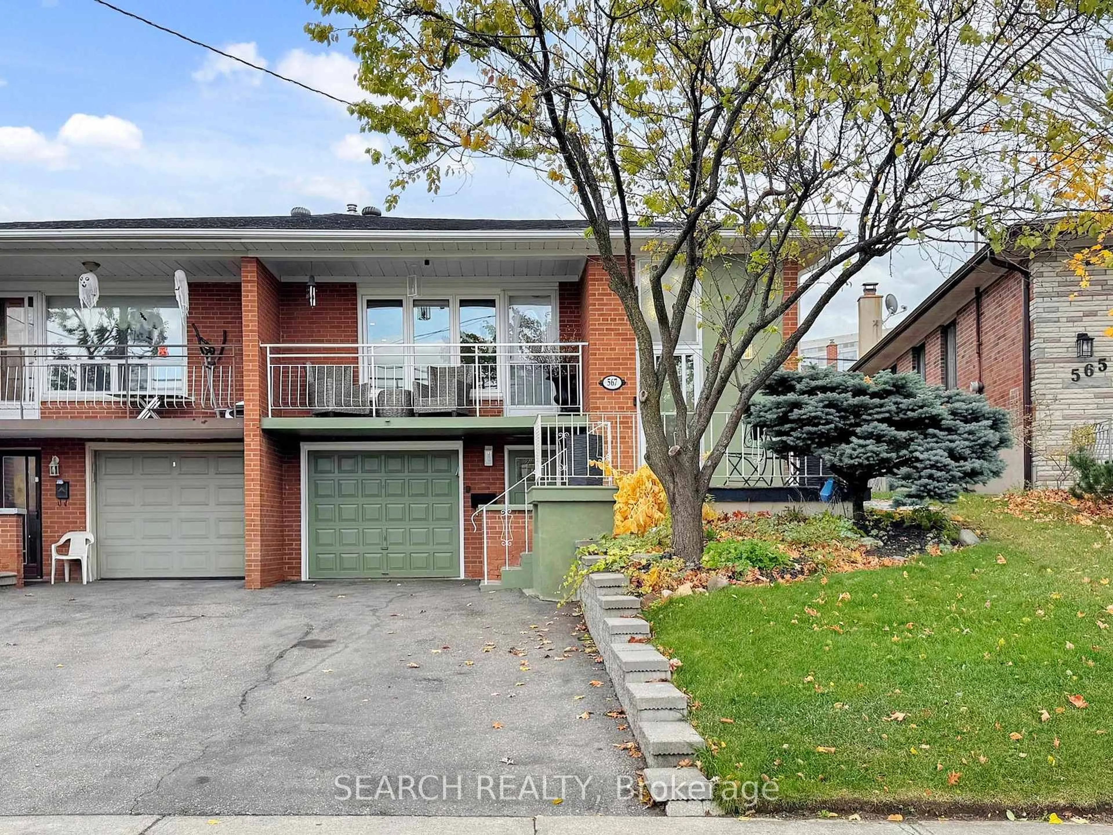 Unknown for 567 Roding St, Toronto Ontario M3M 2A4