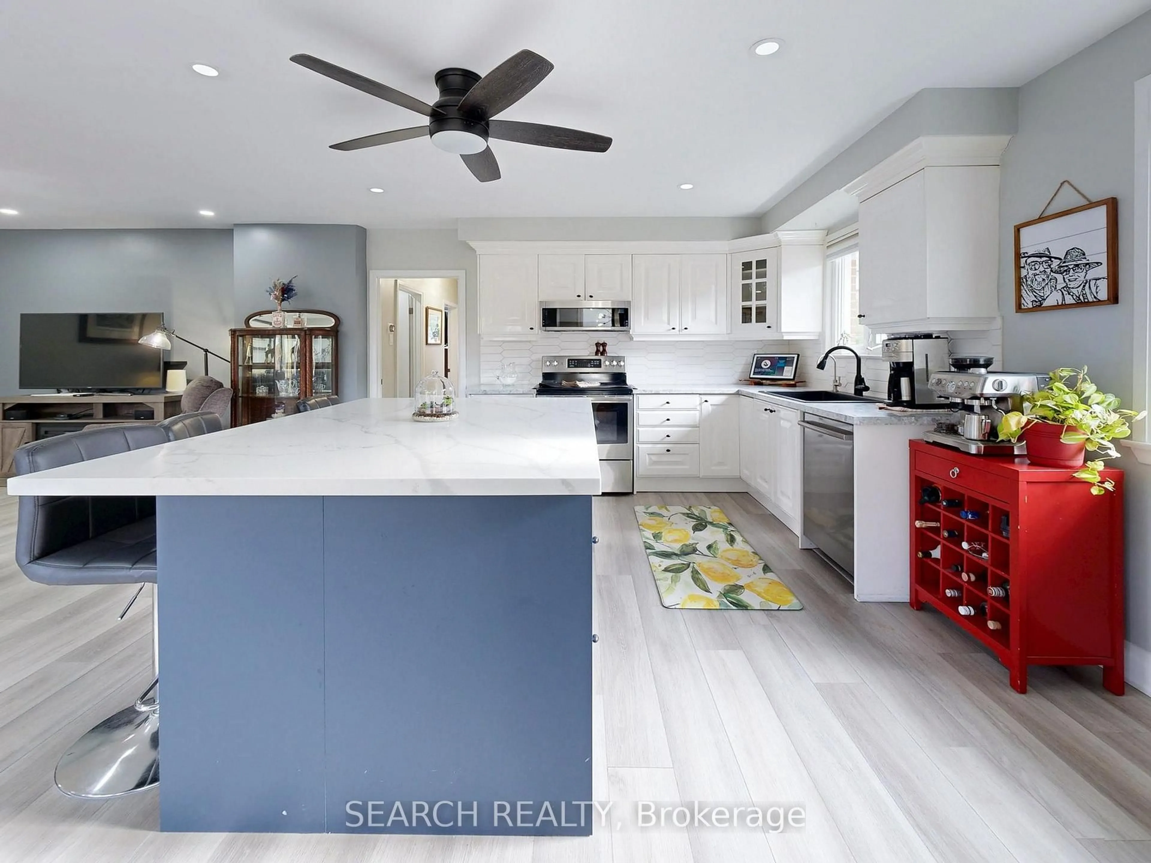 Contemporary kitchen, ceramic/tile floor for 567 Roding St, Toronto Ontario M3M 2A4