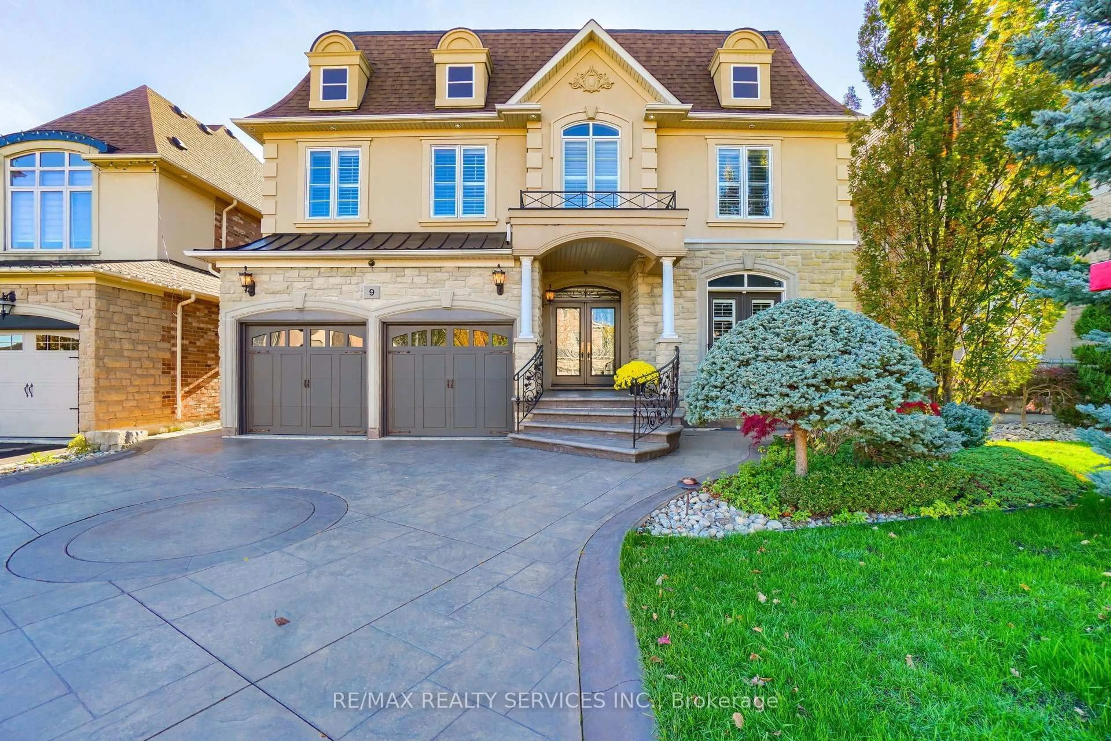 Home with brick exterior material, street for 9 Concorde Dr, Brampton Ontario L6P 1V3