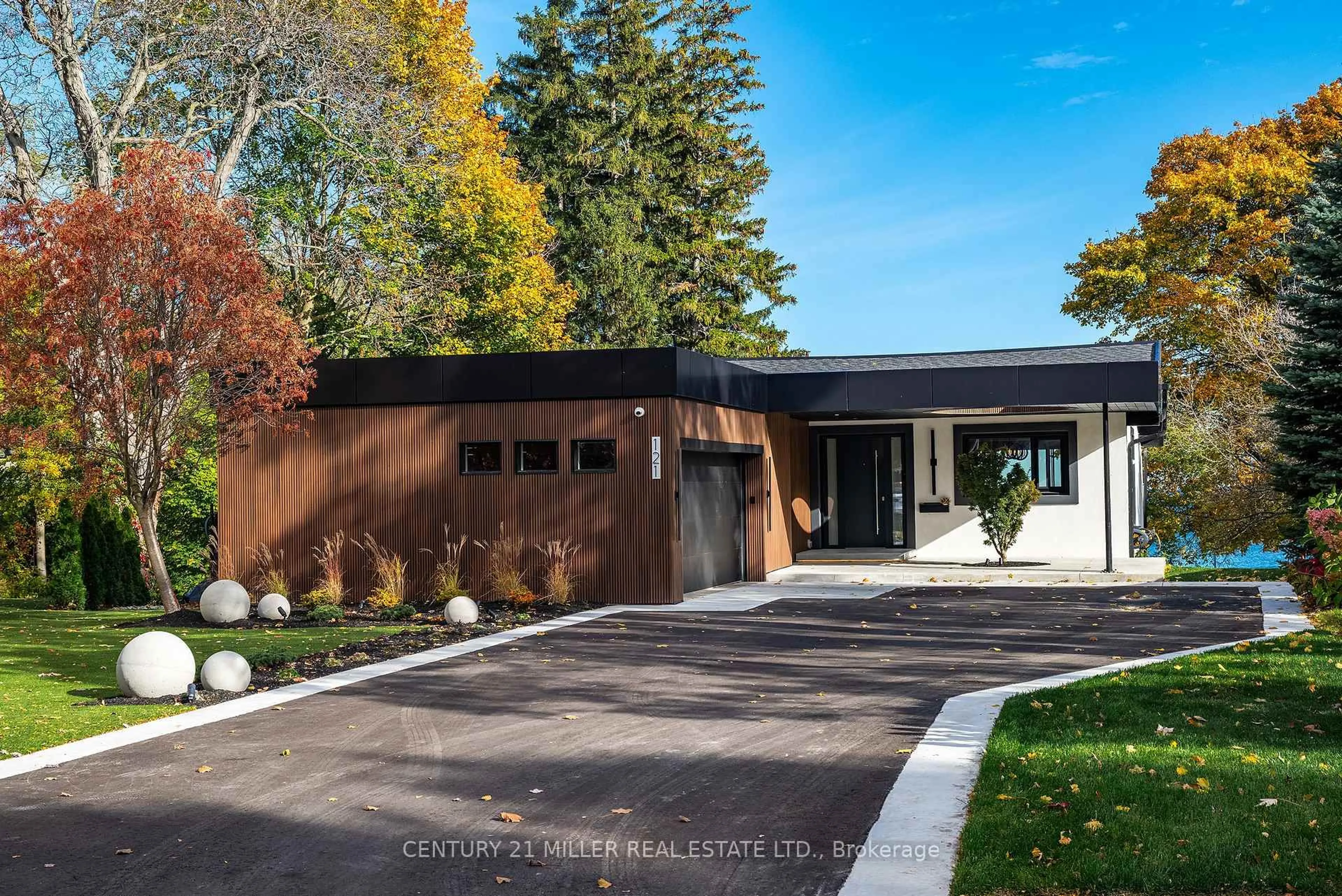 Unknown for 121 Edgecliffe Pl, Burlington Ontario L7L 3Z2