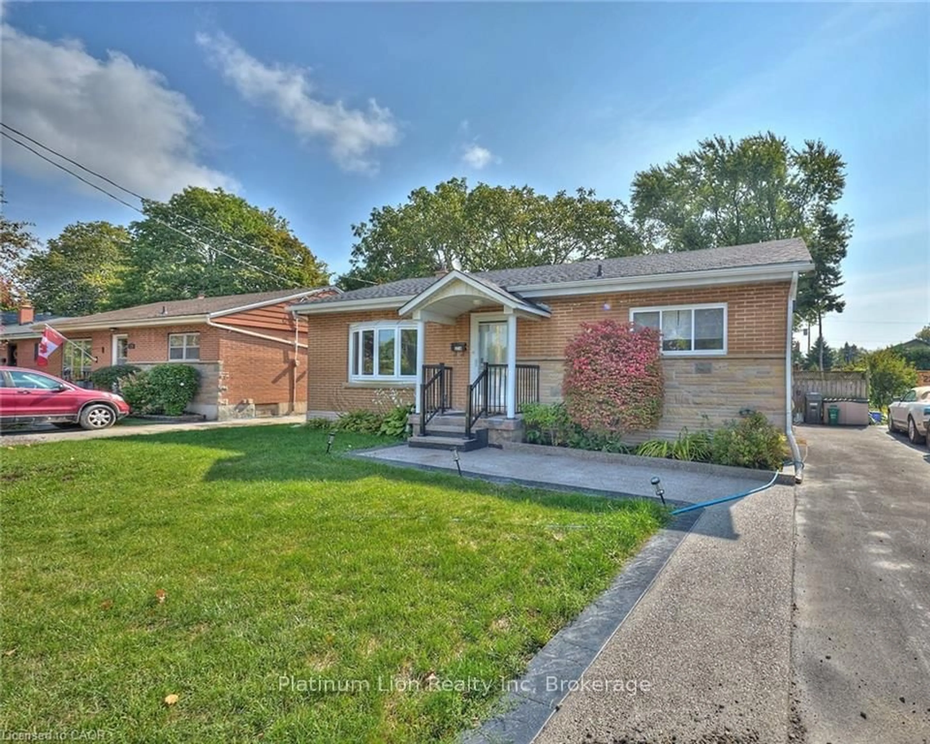 Home with brick exterior material, street for 2214 Prospect St, Burlington Ontario L7R 1Z7