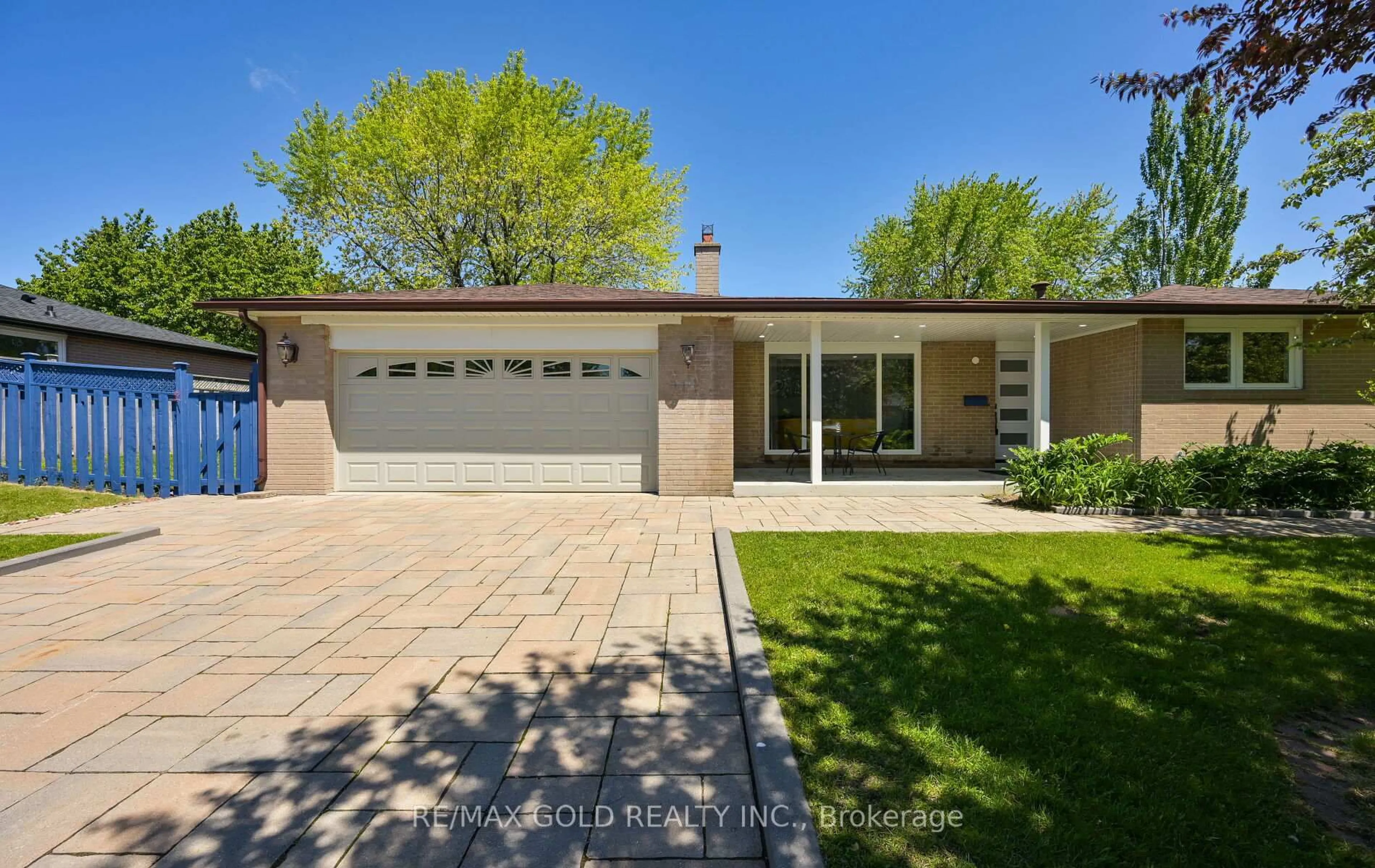 Home with brick exterior material, street for 15 Flavian Cres, Brampton Ontario L6T 3P2