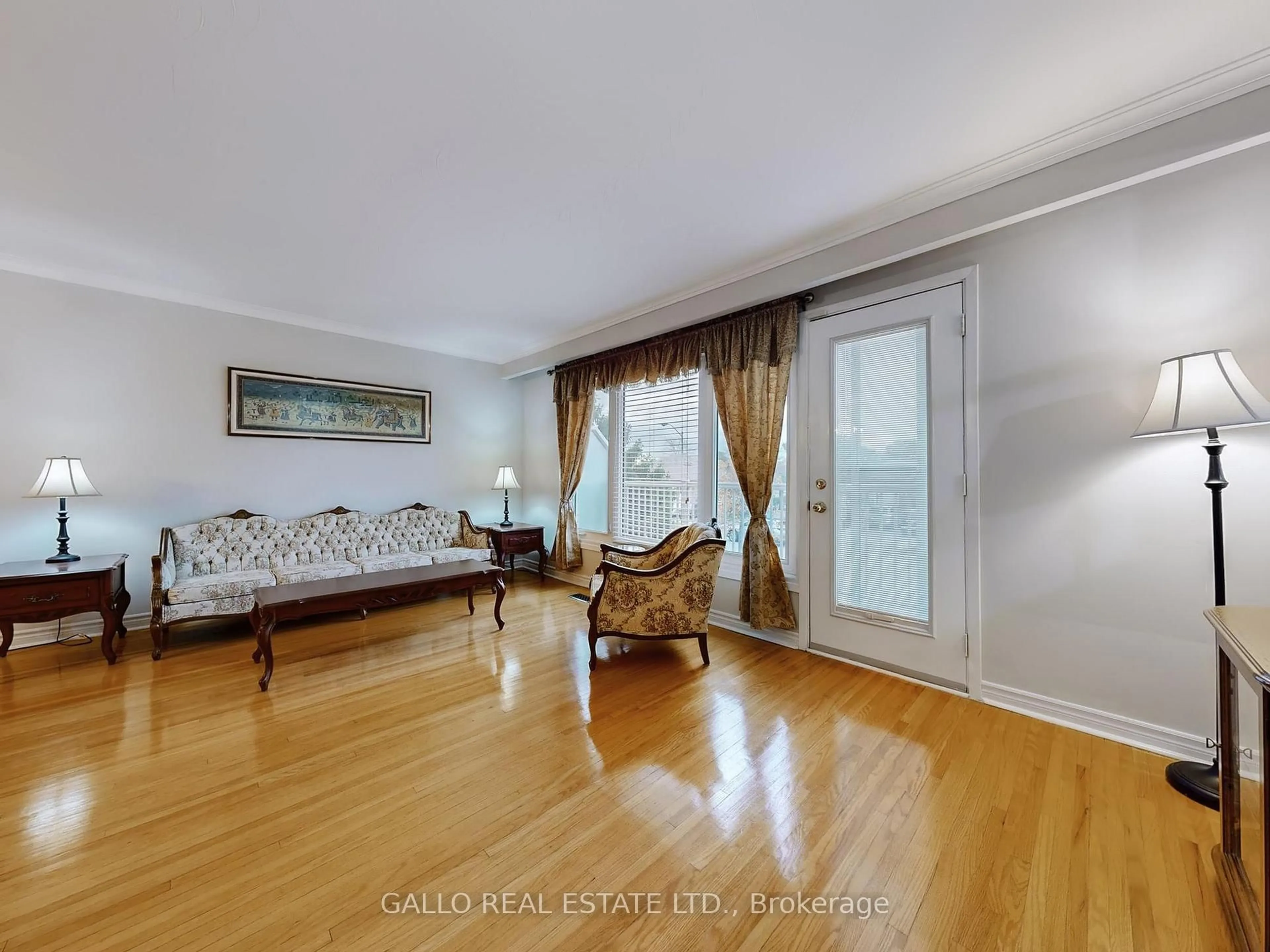 Living room with furniture, unknown for 41 Riverton Dr, Toronto Ontario M9L 2N8